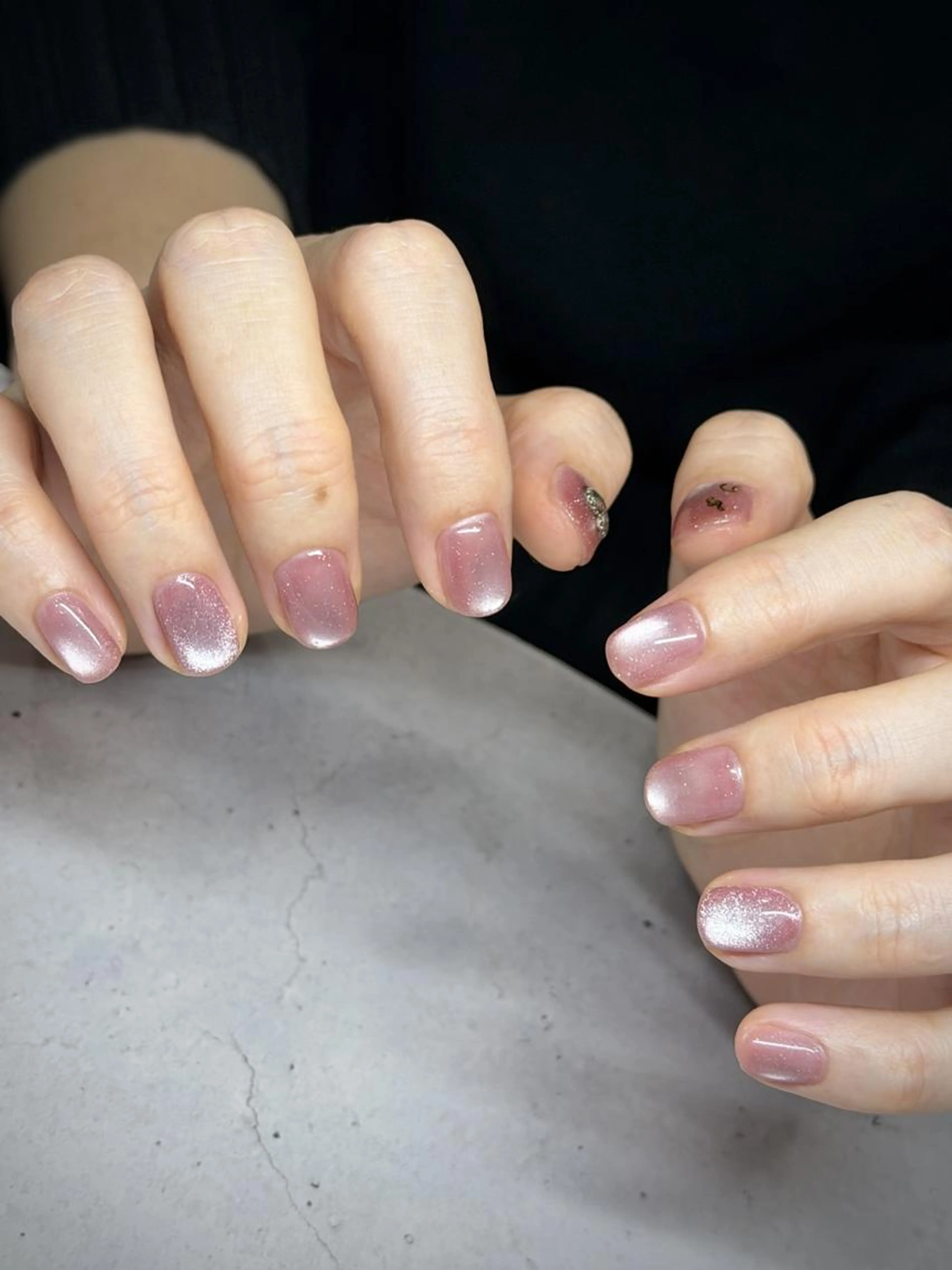 【オフなし】マグネットワンカラー🪄自爪に優しいパラジェル、オフィスネイルにも☺️の写真