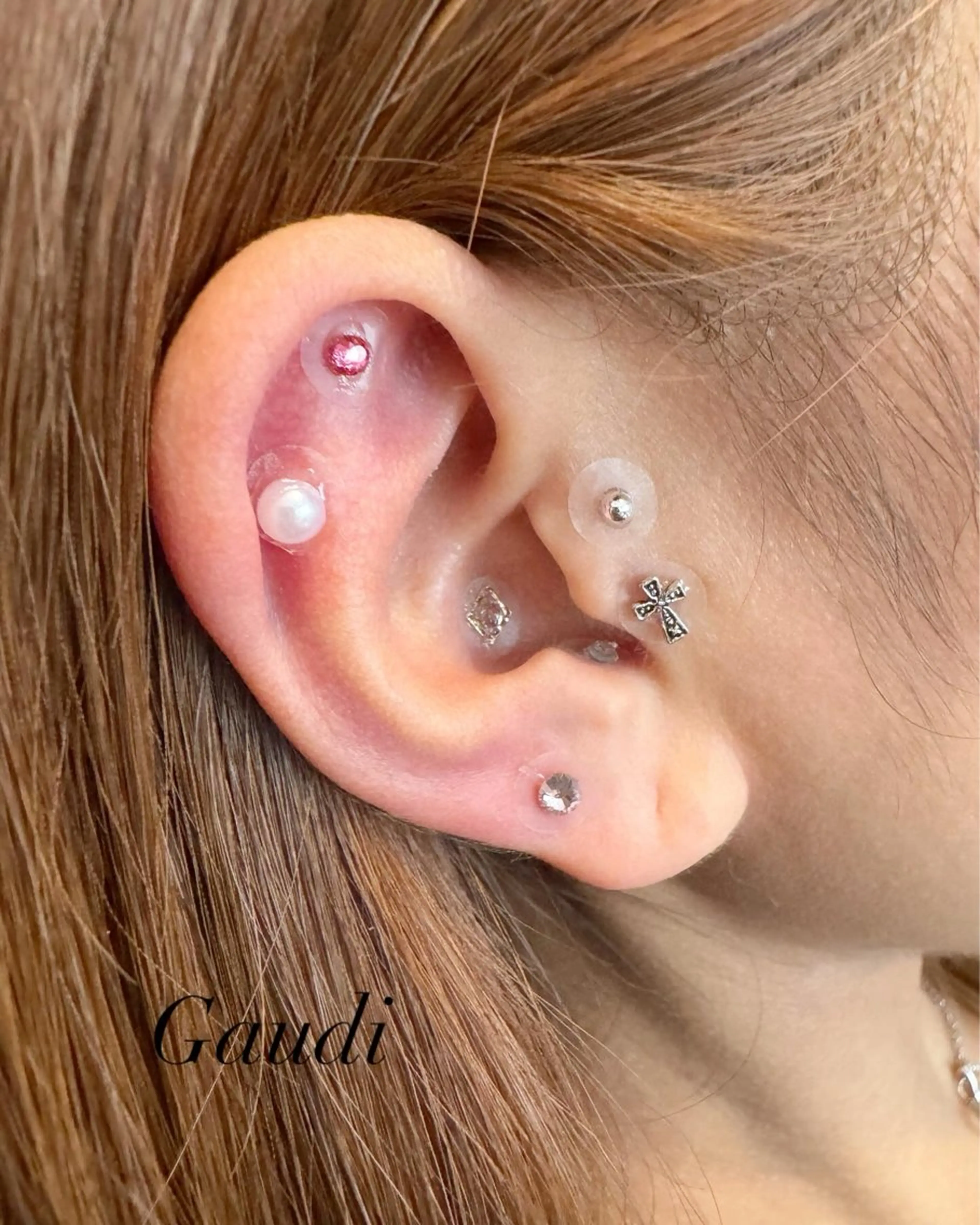 耳つぼジュエリー(10粒まで付け放題)ご新規様の写真