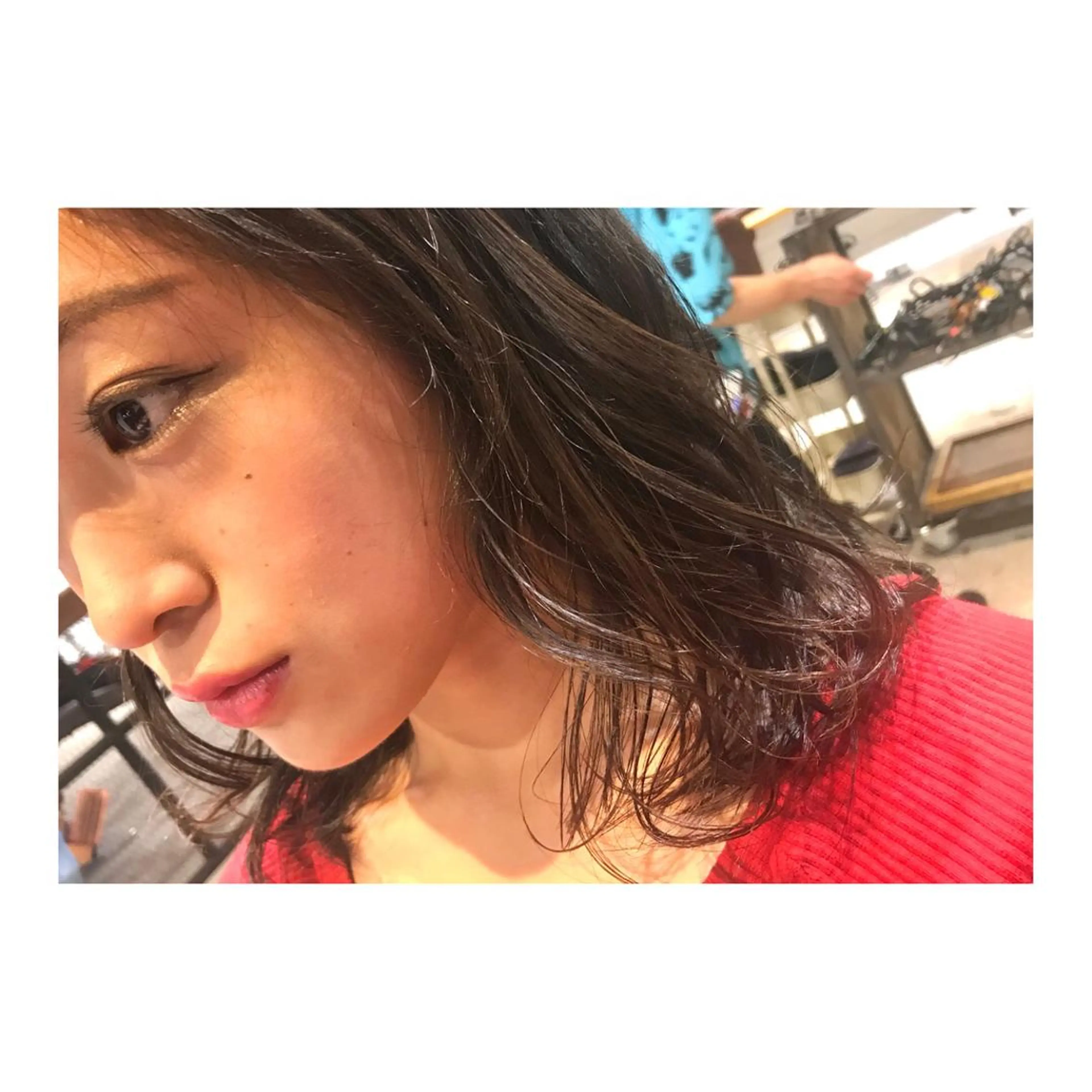 ミディアム パーマ 顔周りカット 竹嶌 健吾のヘアスタイル