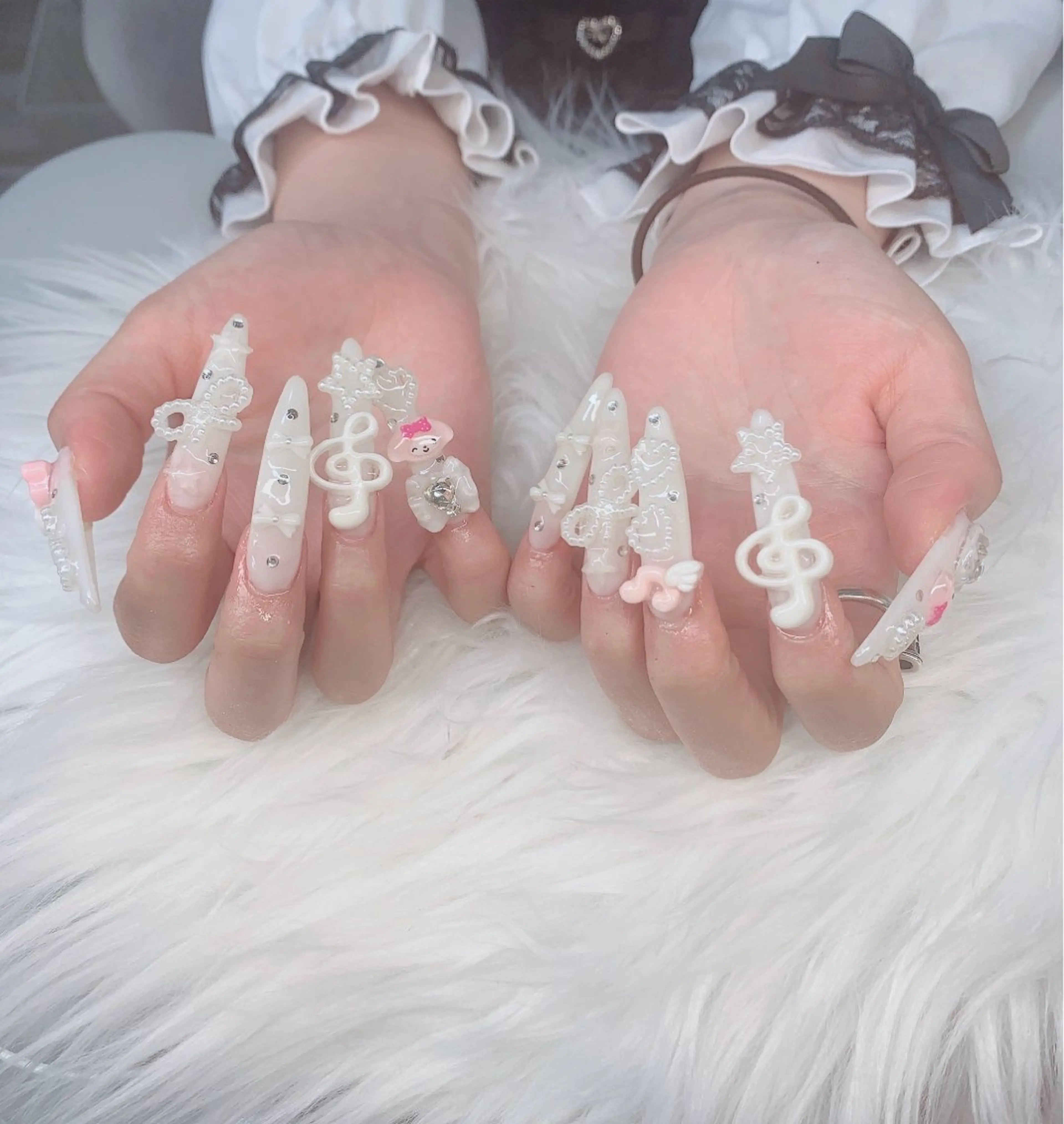 ネイル ハンドネイル T. Leeのネイルデザイン