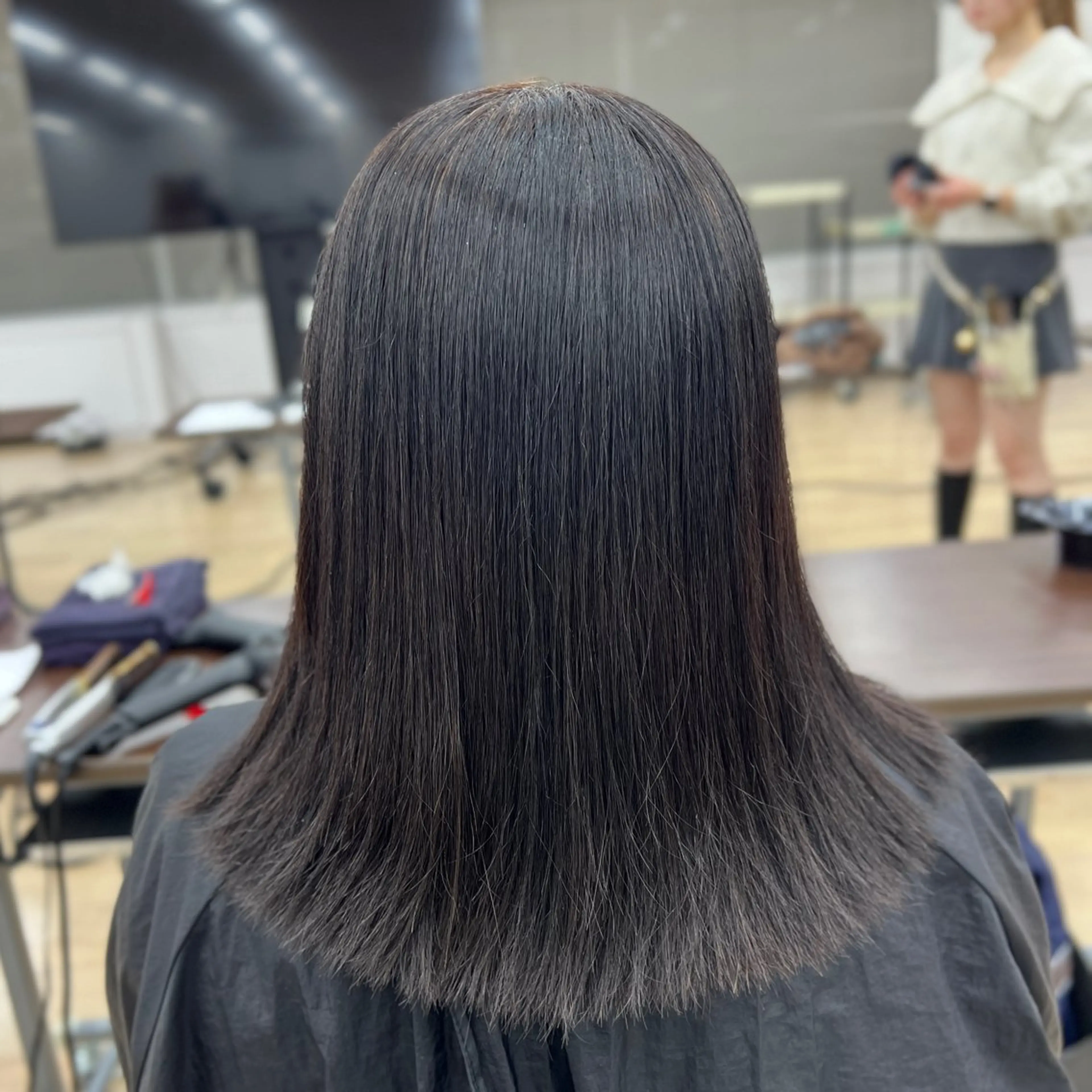 セミロング vain　渋谷【ヴェイン シブヤ】所属・Rio / 縮毛矯正🍒のヘアスタイル