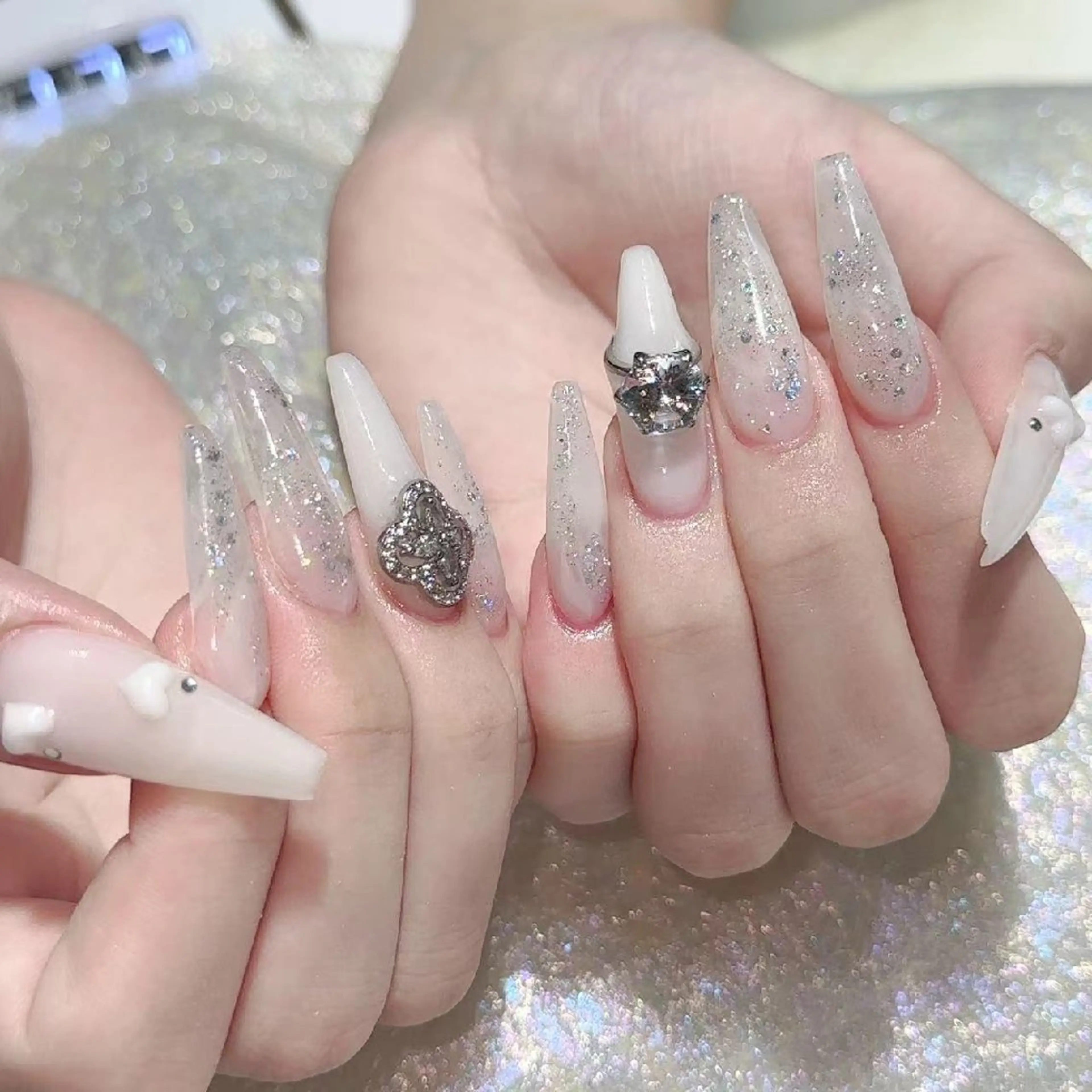 ネイル ハンドネイル Queens みなみのネイルデザイン