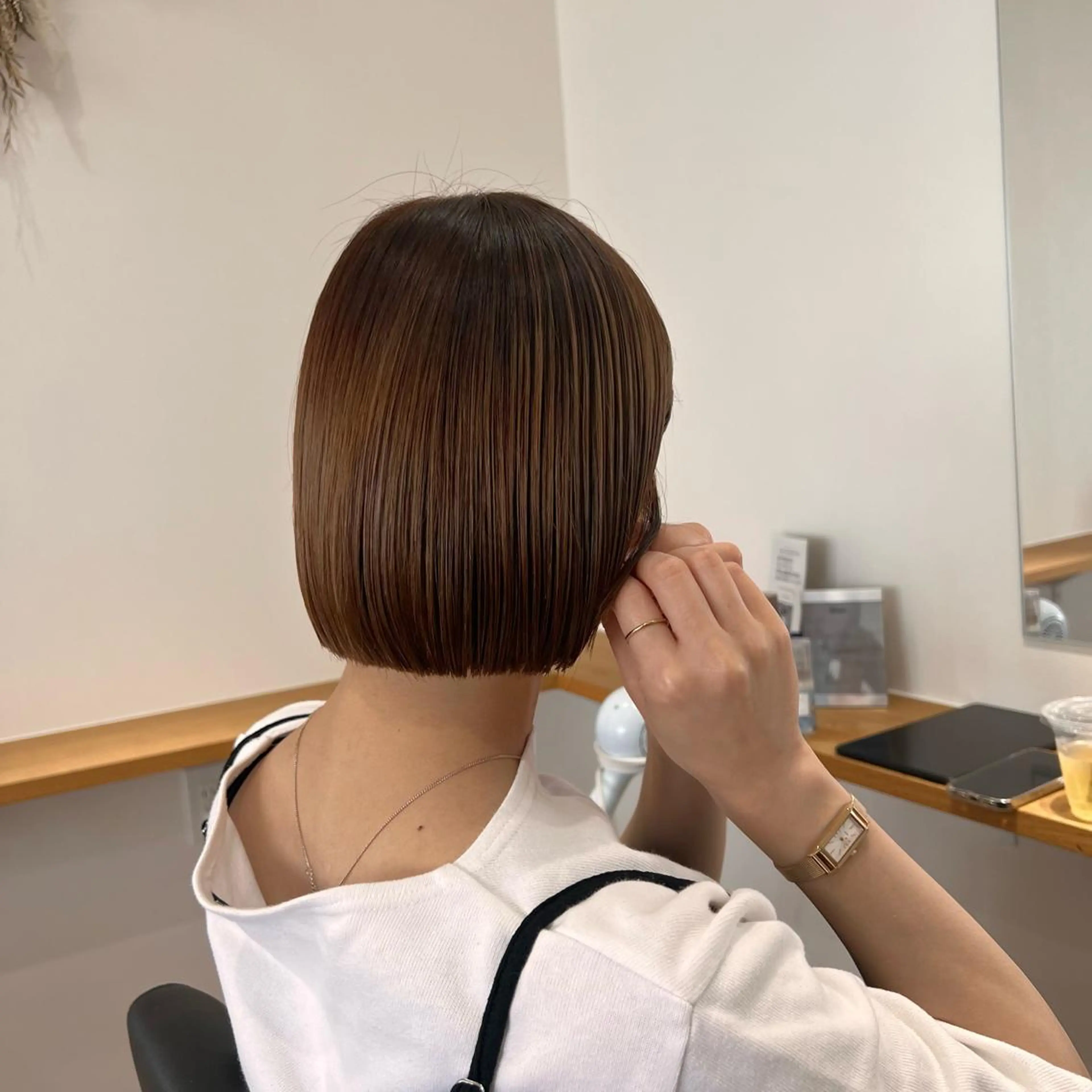 ショート ボブ カット 切りっぱなしボブ 👩🏼ミニボブのヘアスタイル