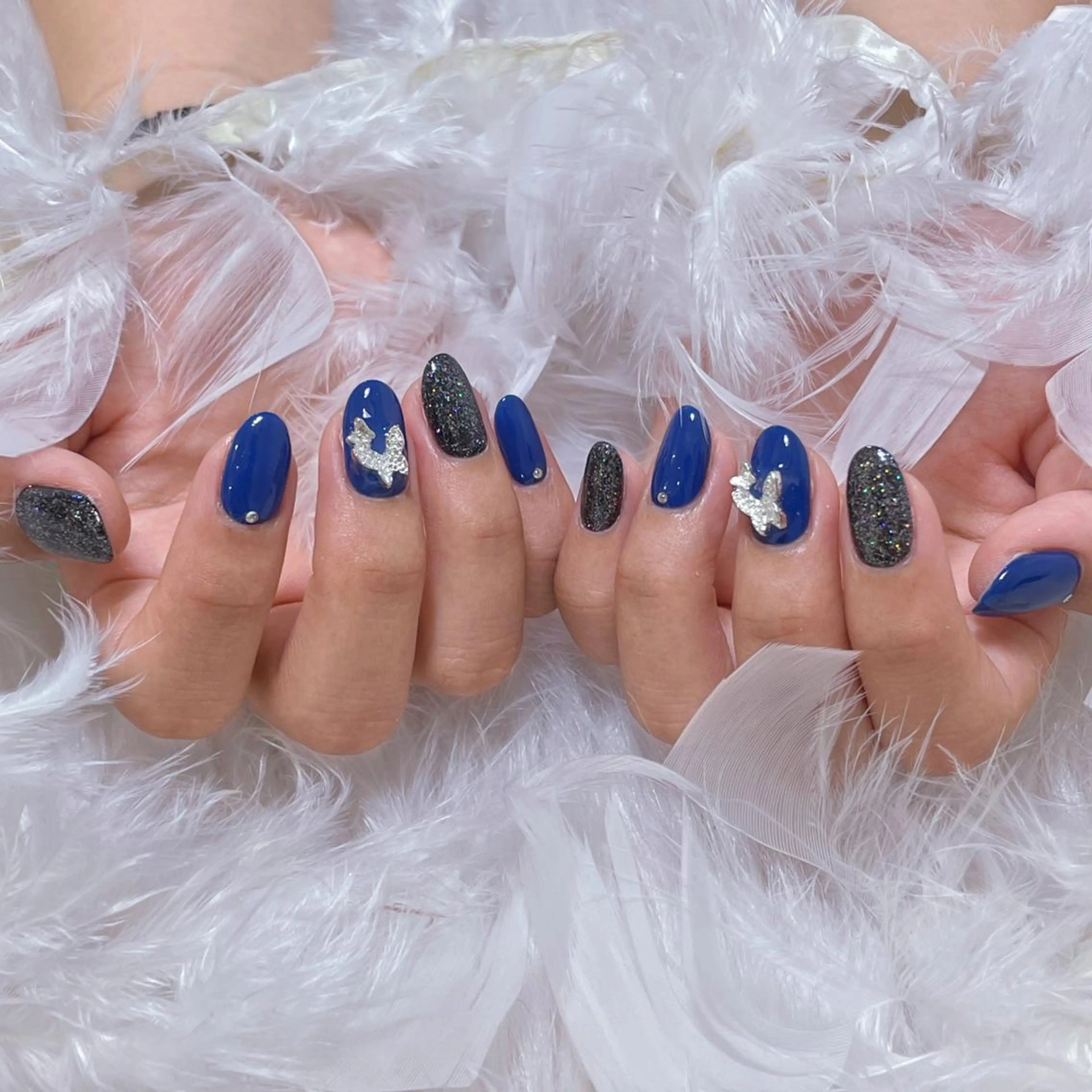 ネイル アートネイル オーロラネイル ガーリー キラキラネイル 韓国ネイル ハンドネイル DIANMOND NAIL🌸のネイルデザイン