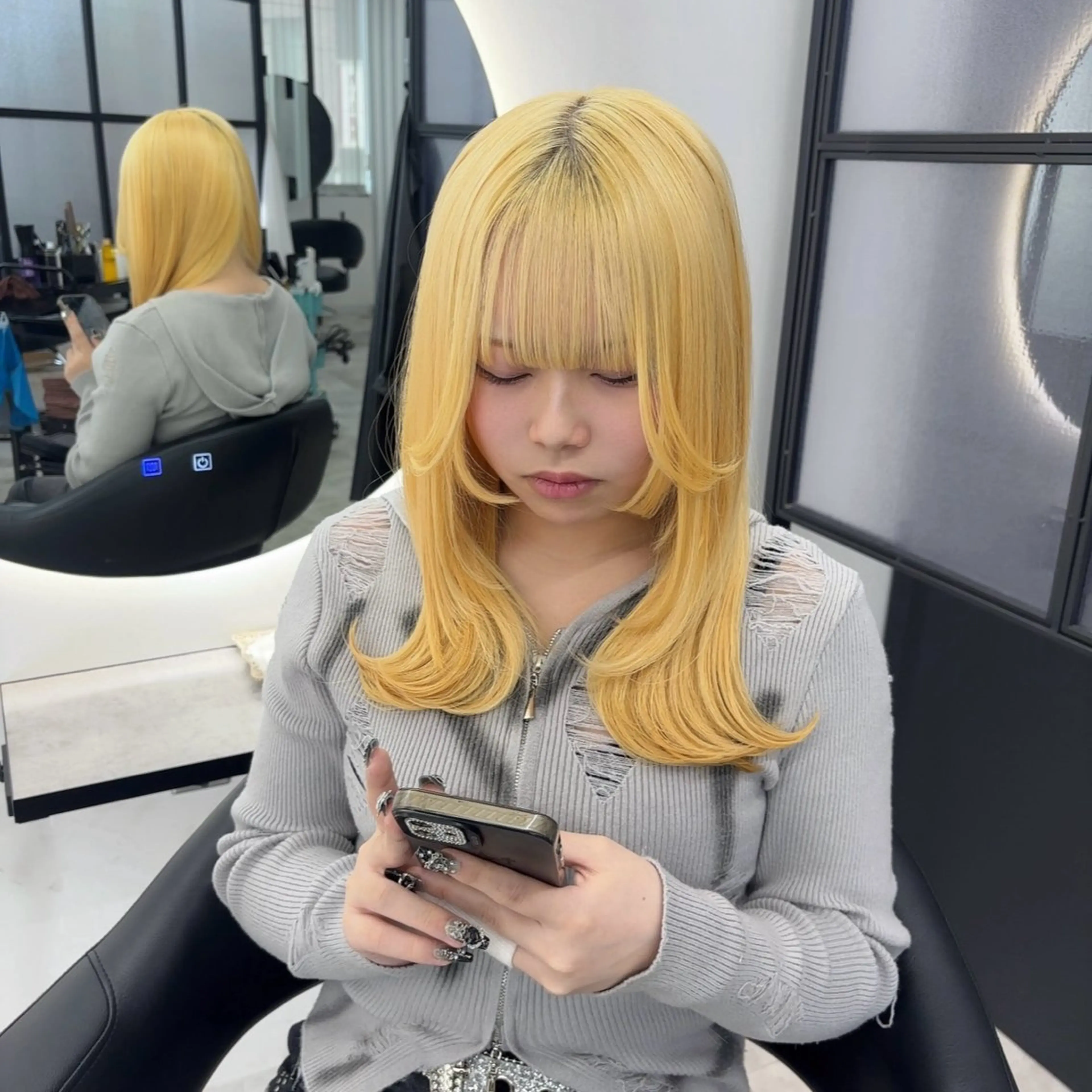 ロング カラー ヘアカラー Ren. 🦋デザインカラーのヘアスタイル