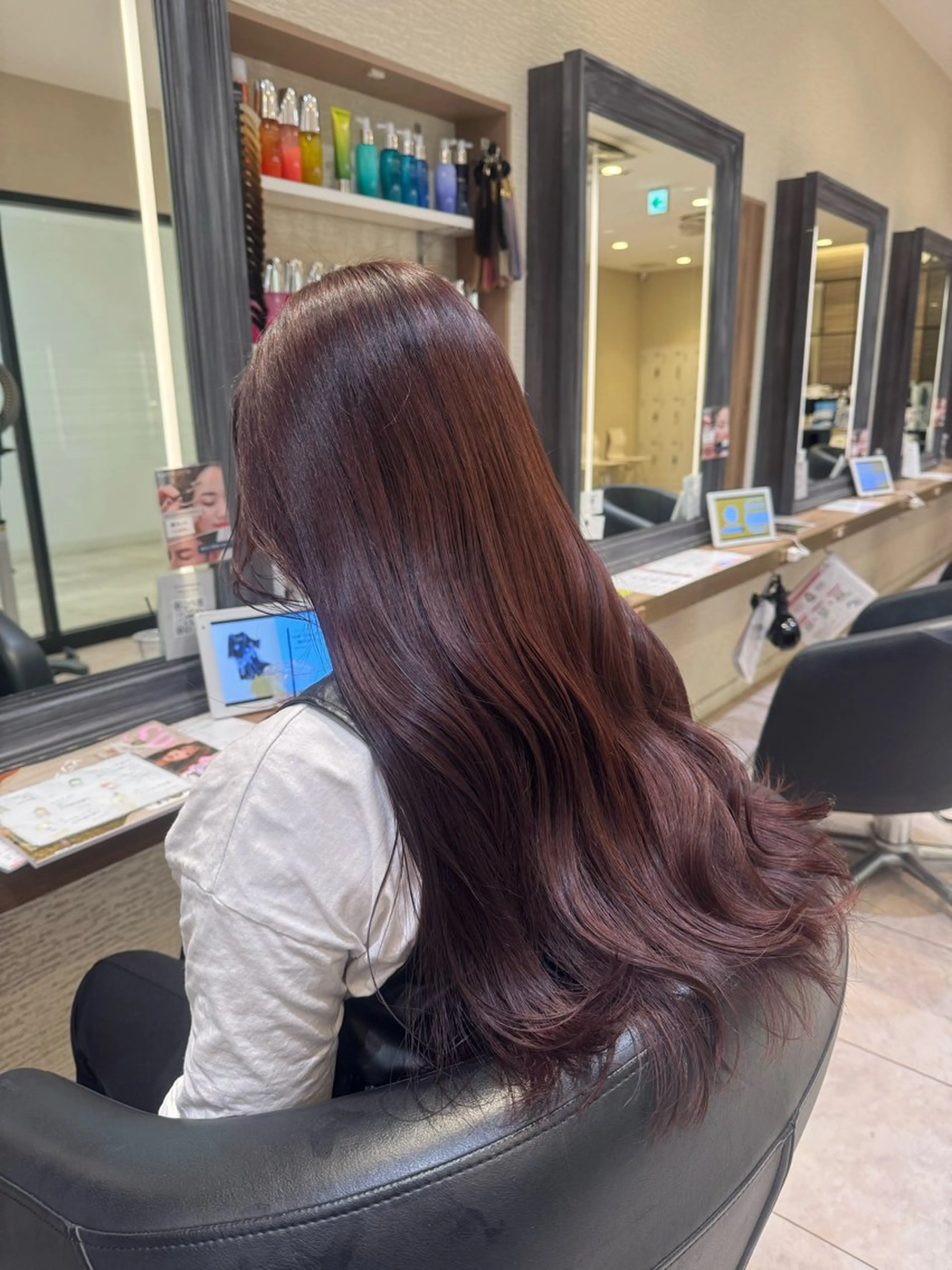 ロング カラー さら艶ストレート 🩶Suzuneのヘアスタイル