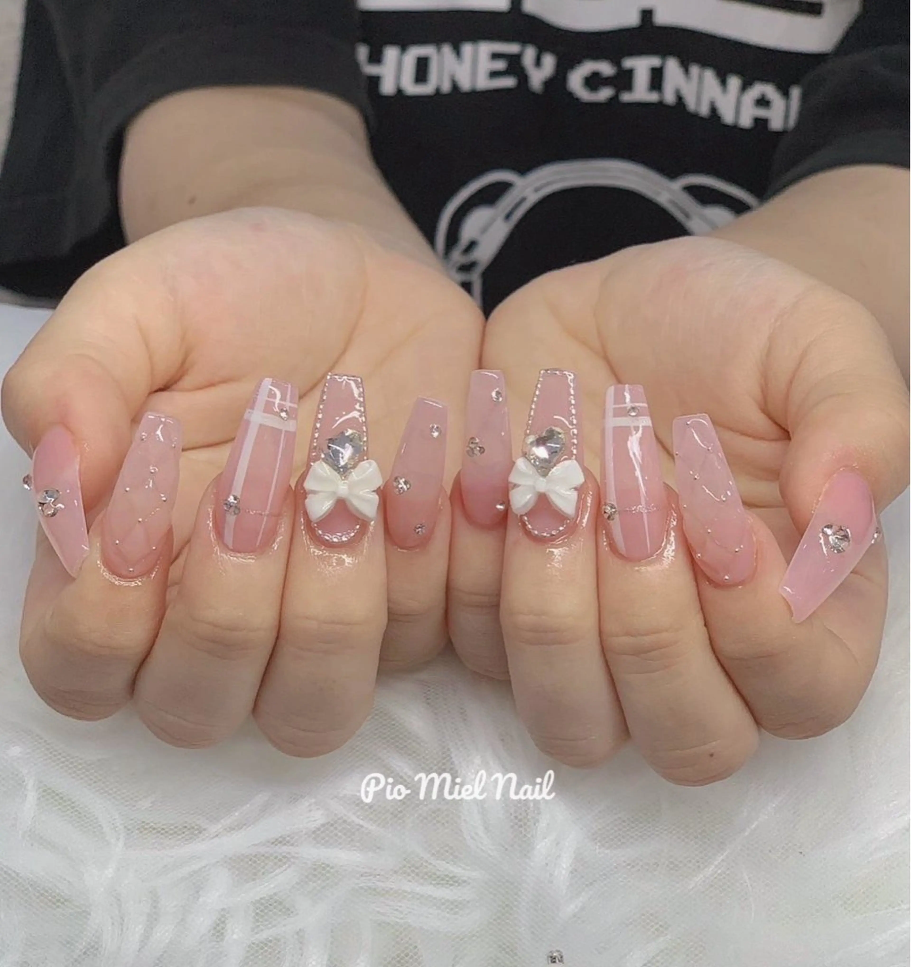 ネイル アートネイル クリアネイル ジェルネイル ロングネイル パラジェル ハンドネイル momo 長さだしのネイルデザイン