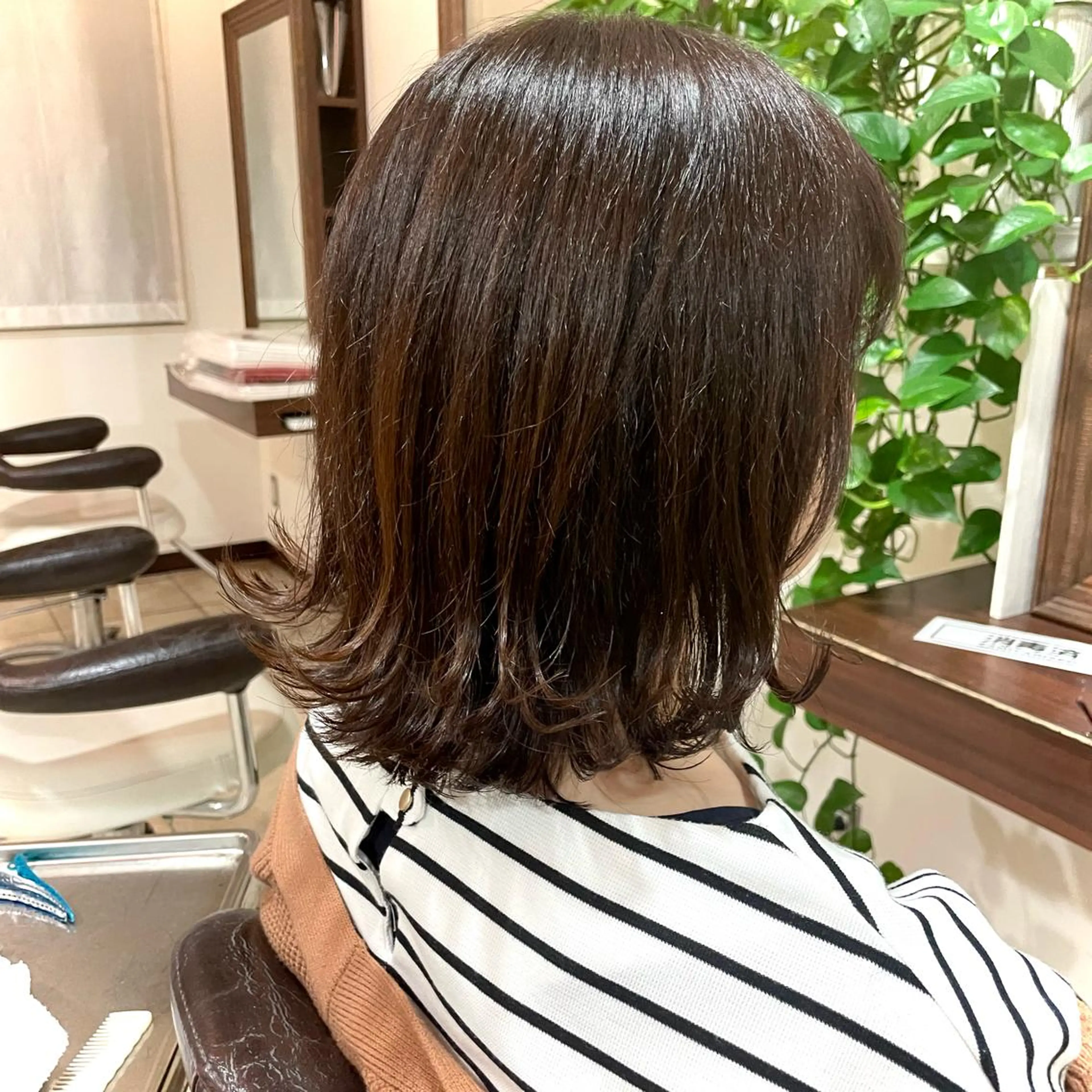 ミディアム カット 吉田 桃夏のヘアスタイル