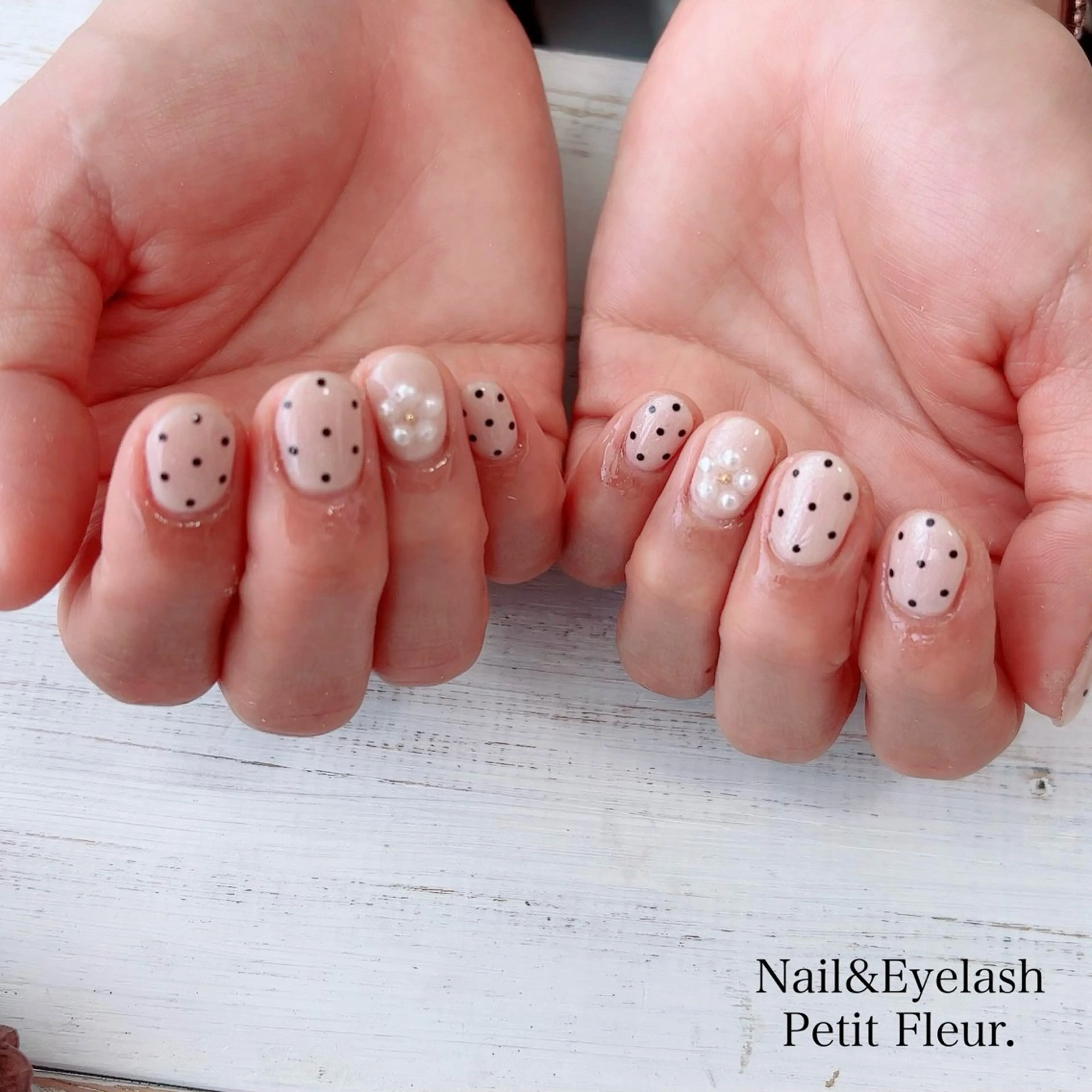 ネイル Petit Fleur所属・青柳 亜梨奈のマツエク・マツパデザイン