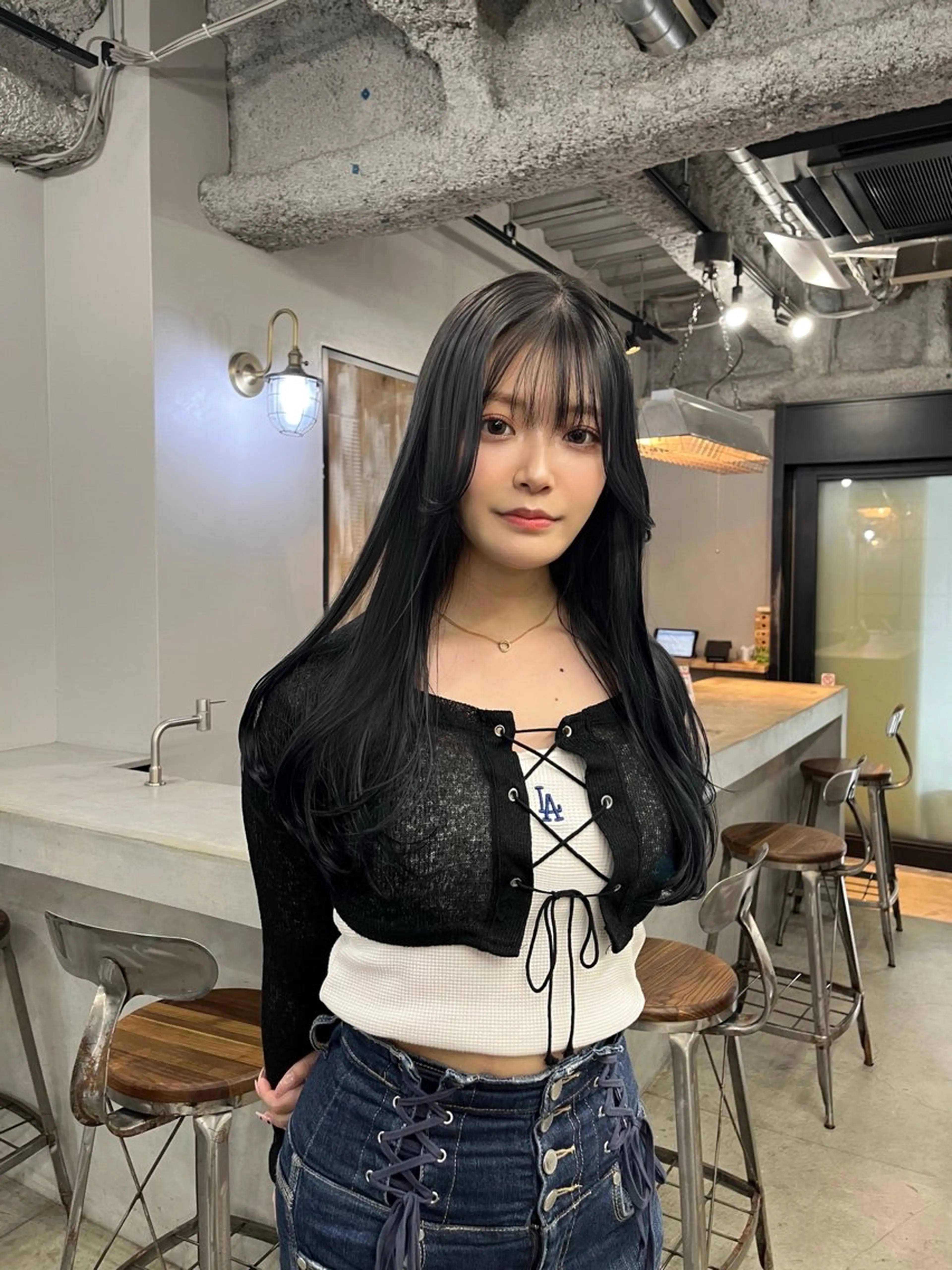 ロング カラー 黒髪 ブルーカラー ブルーブラック 透明感カラー ダブルカラー カット ヘアカラー トリートメント ヘアセット 韓国ヘア🫧 KAZUTOのヘアスタイル