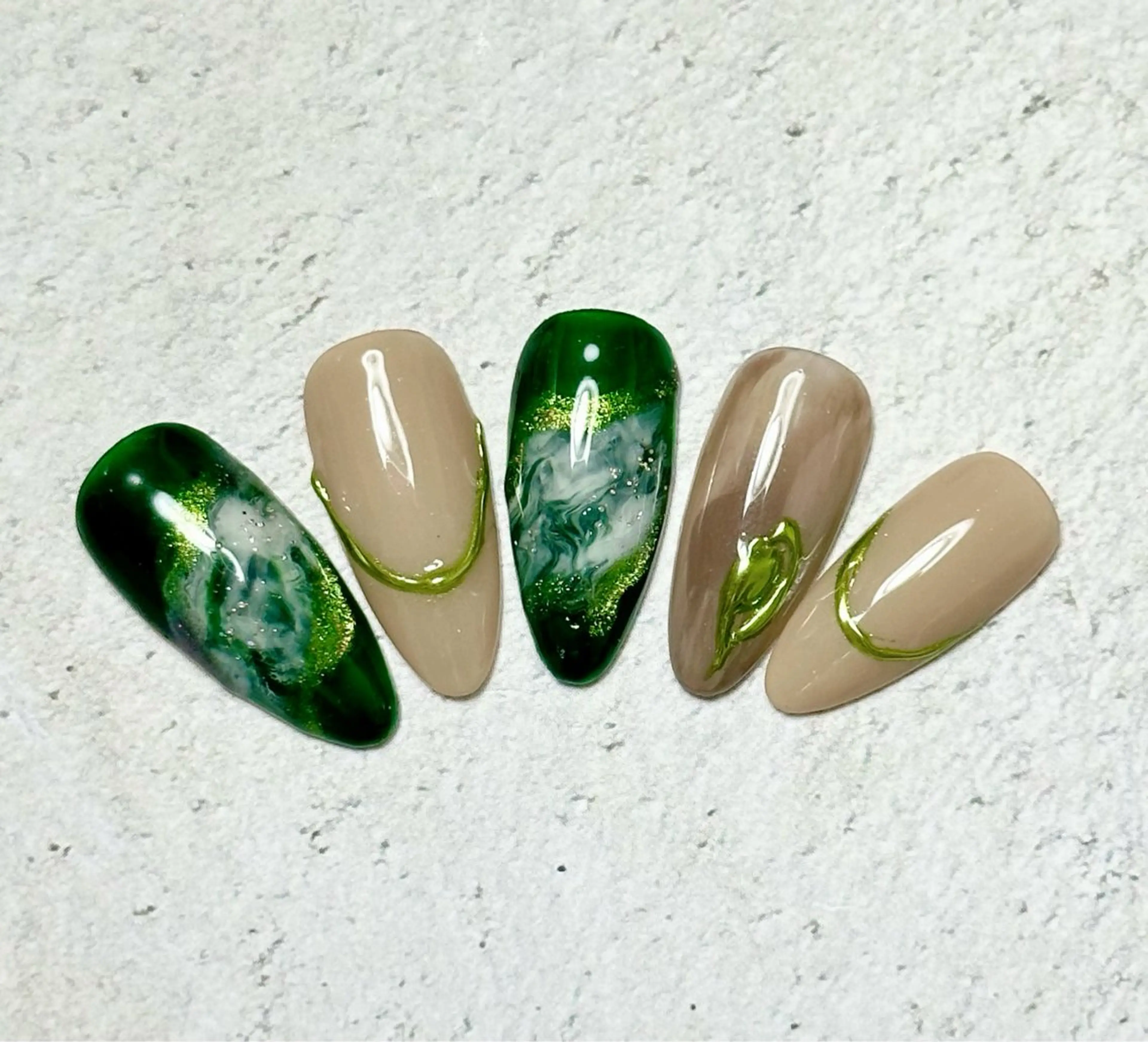 ネイル アートネイル ラメ(グリッター) ミラーネイル ニュアンスネイル 冬ネイル M.N_ nailのネイルデザイン