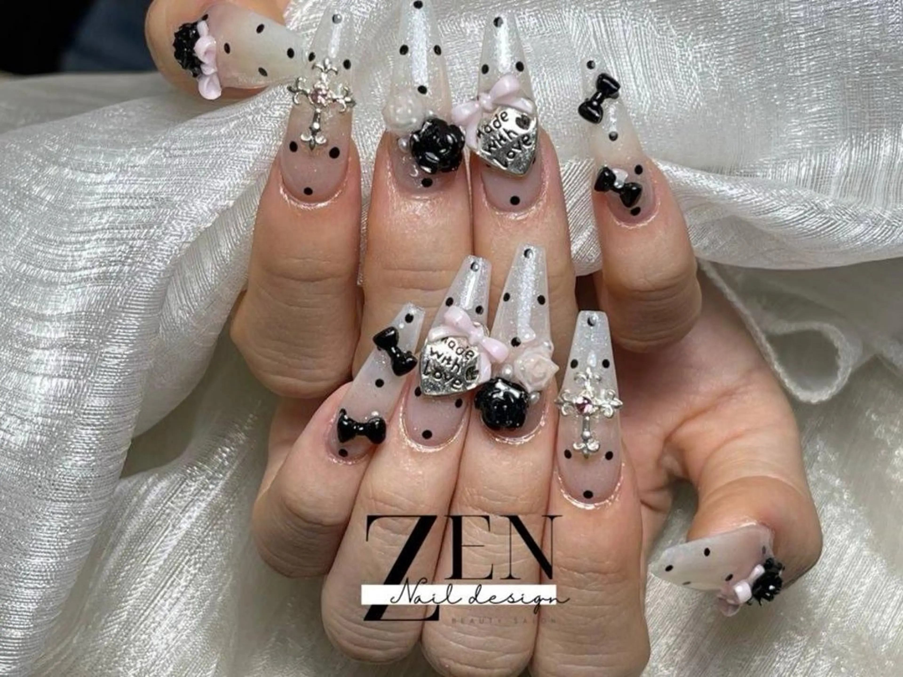 ネイル チークネイル 長さ出し フレンチネイル 韓国ネイル マグネットネイル ハンドネイル Zen Nail Design 池袋のネイルデザイン