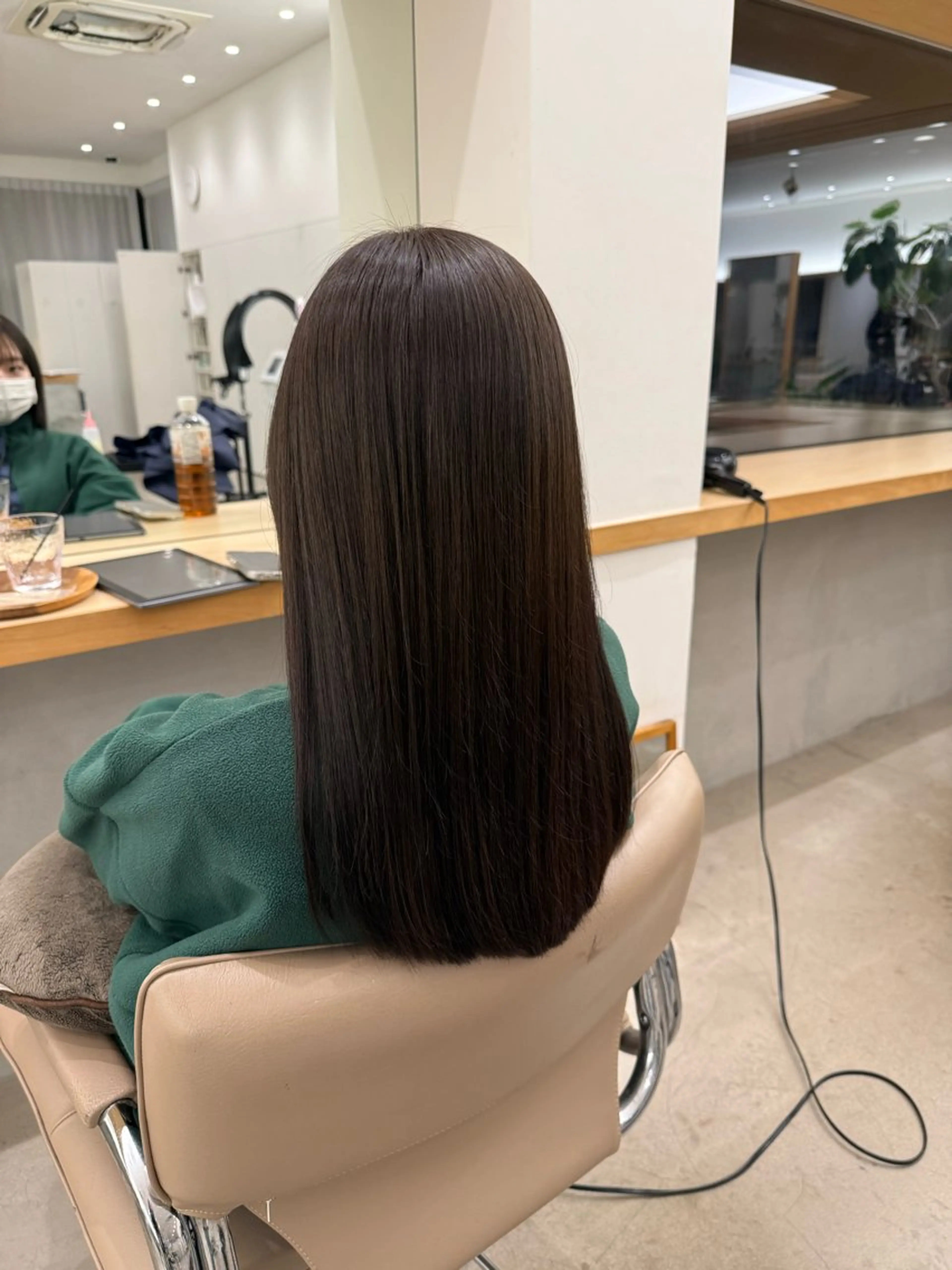 セミロング ヘアカラー 鈴木 奏羽のヘアスタイル