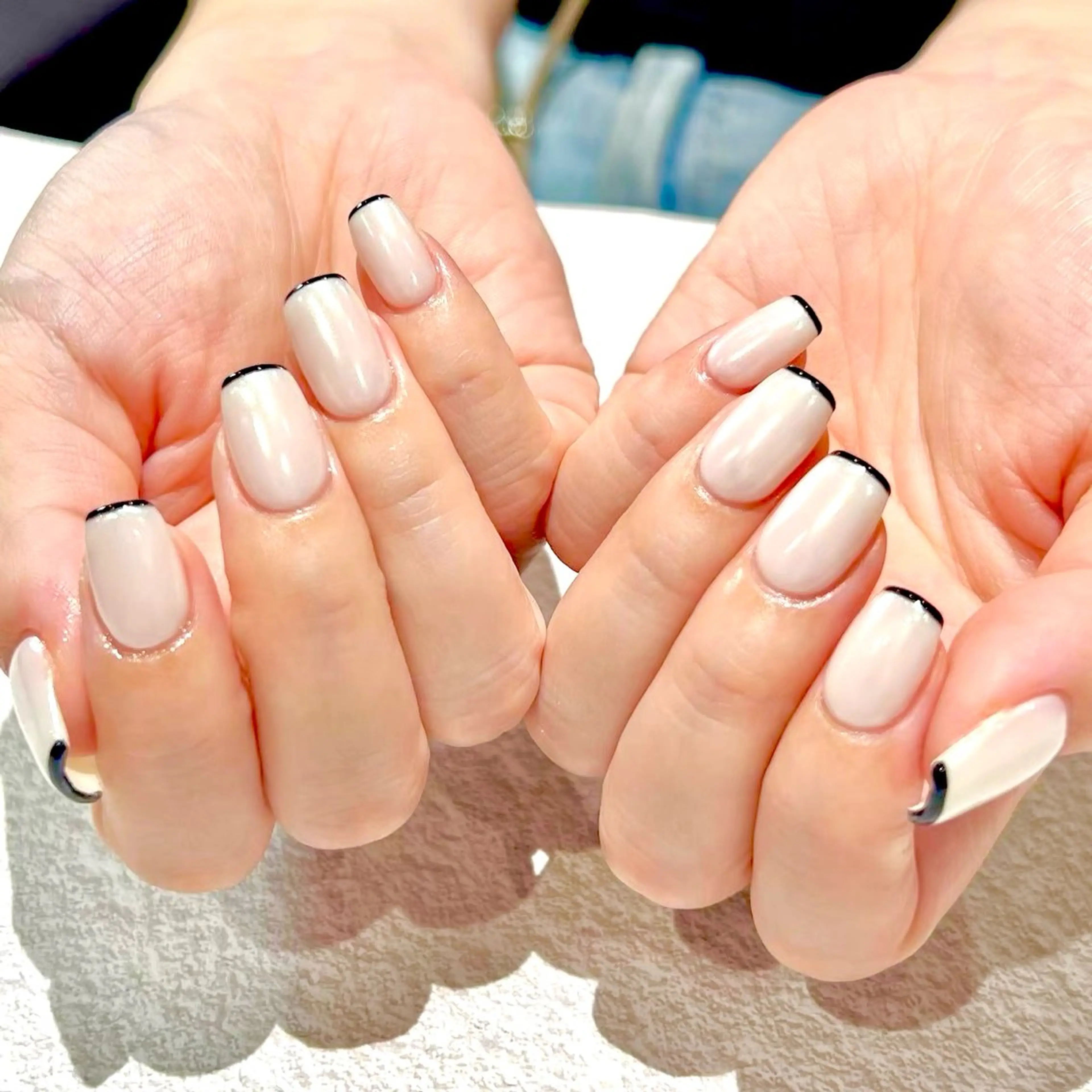 【オフなし】【初めての方他店オフ無料】《Hand》カラーベースフレンチorグラデーションの写真