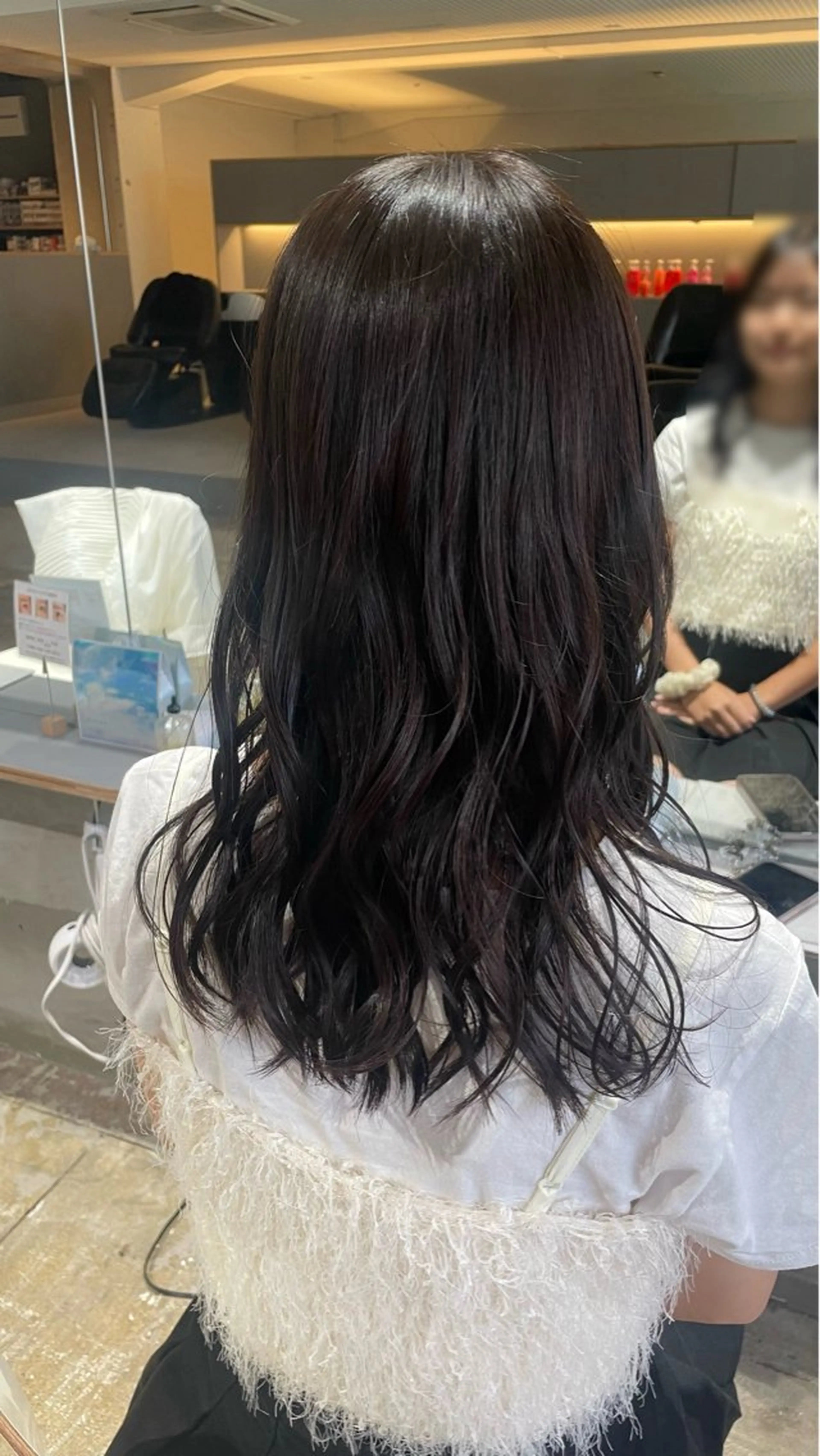 セミロング カット 安藤 まりのヘアスタイル