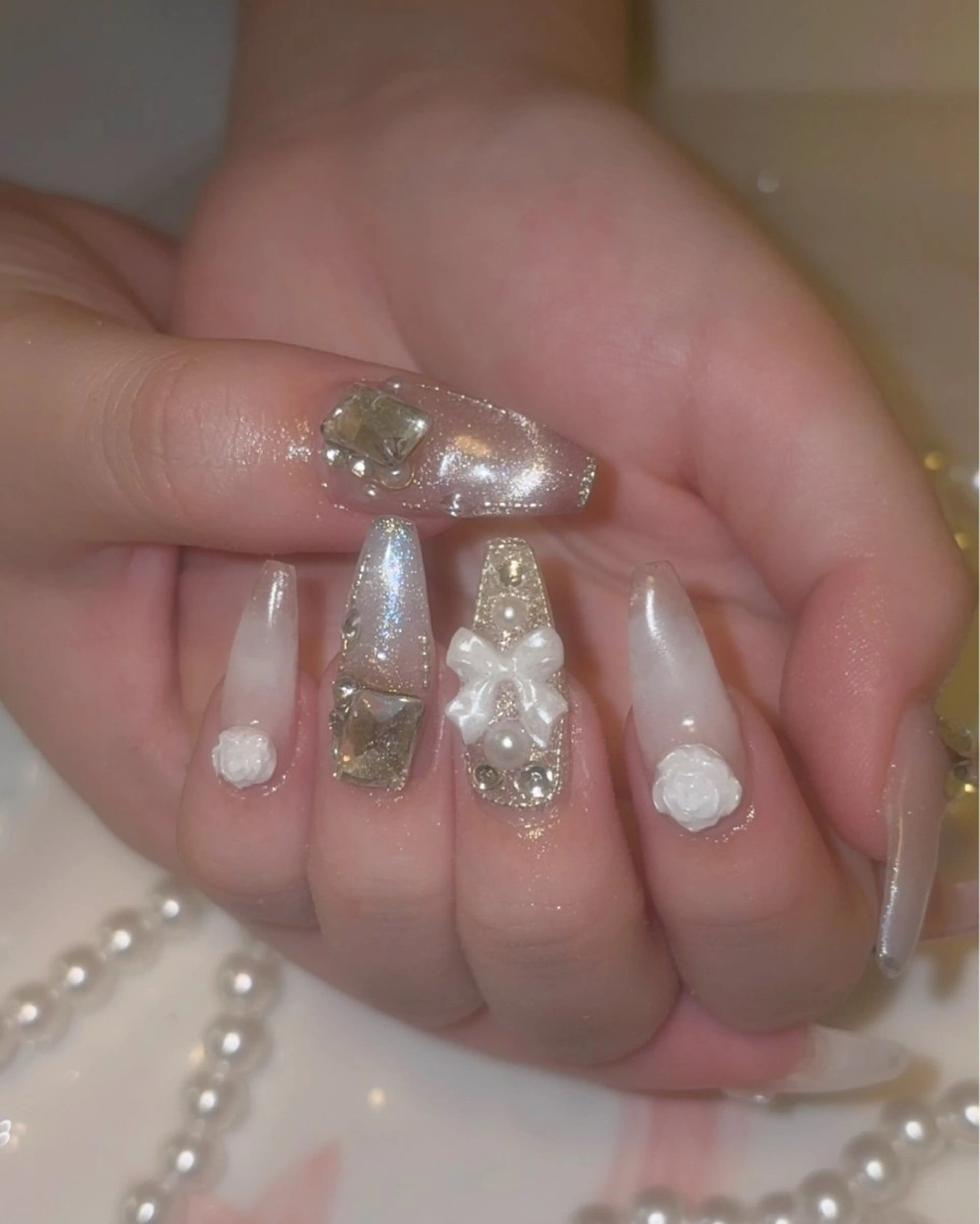 ネイル LUANA所属・LUANA ジュリのネイルデザイン