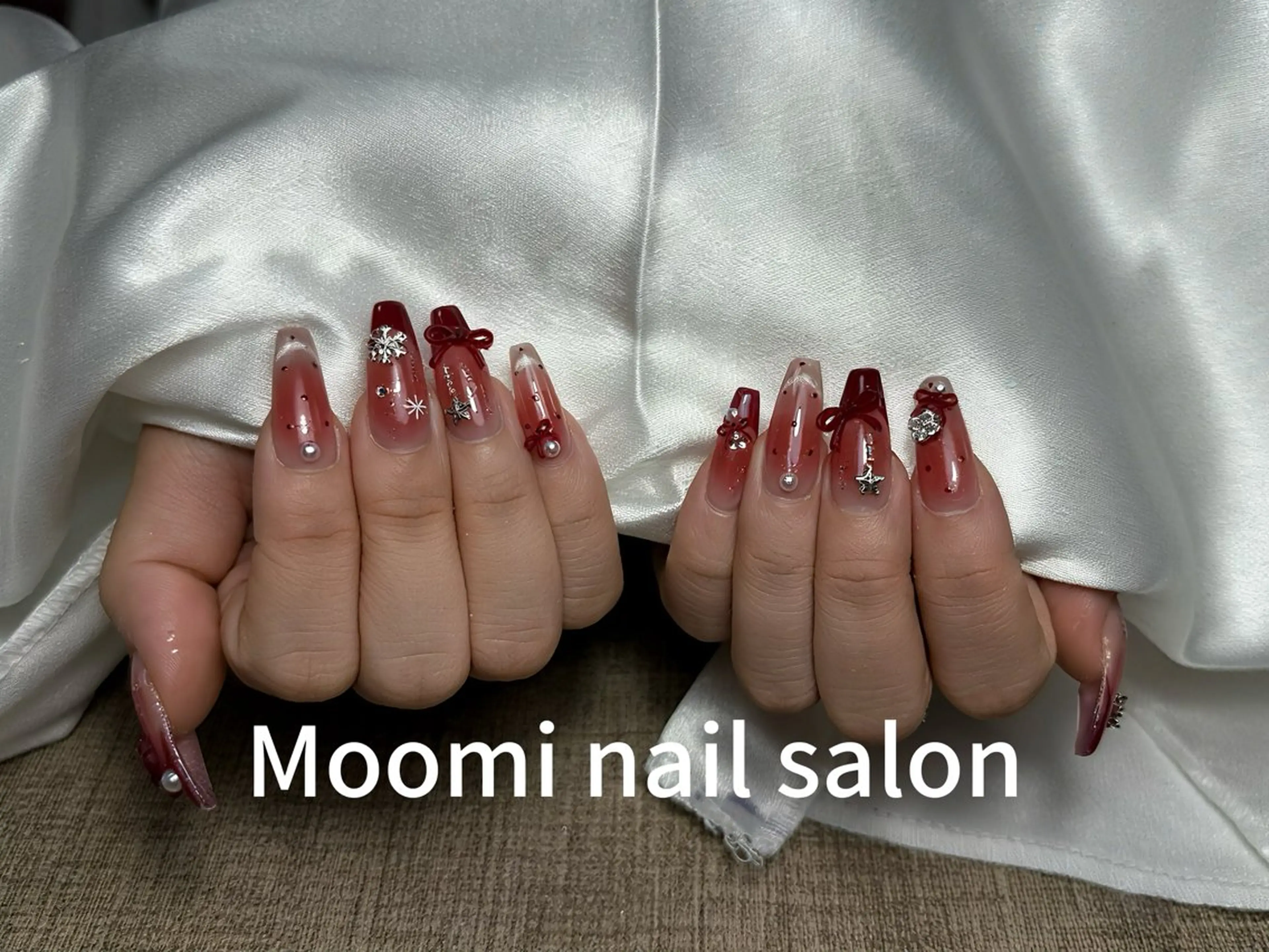 ロング ハンドネイル Moomi nail salonのネイルデザイン