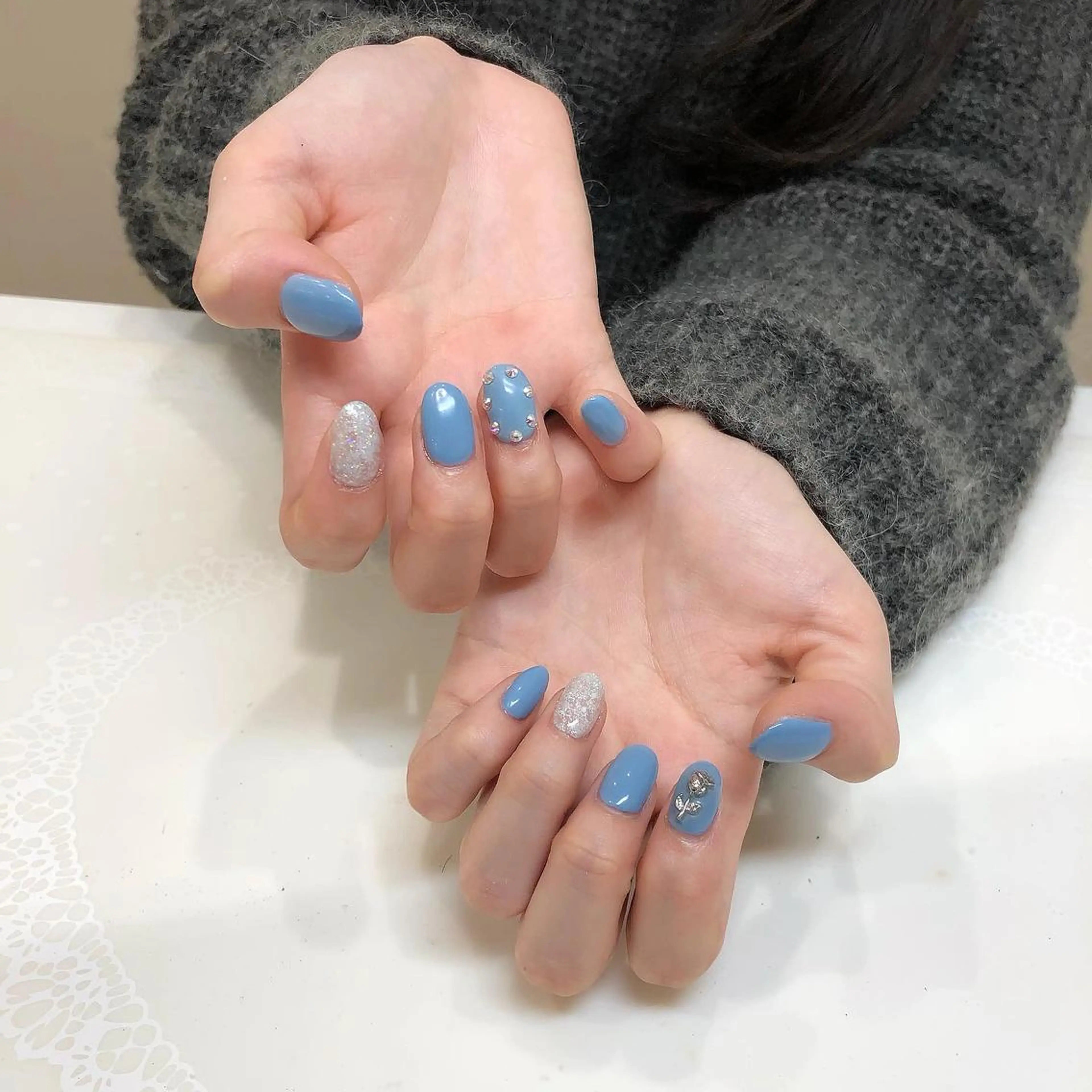 ネイル 椿森 美瑠紅の眉毛・アイブロウイメージ