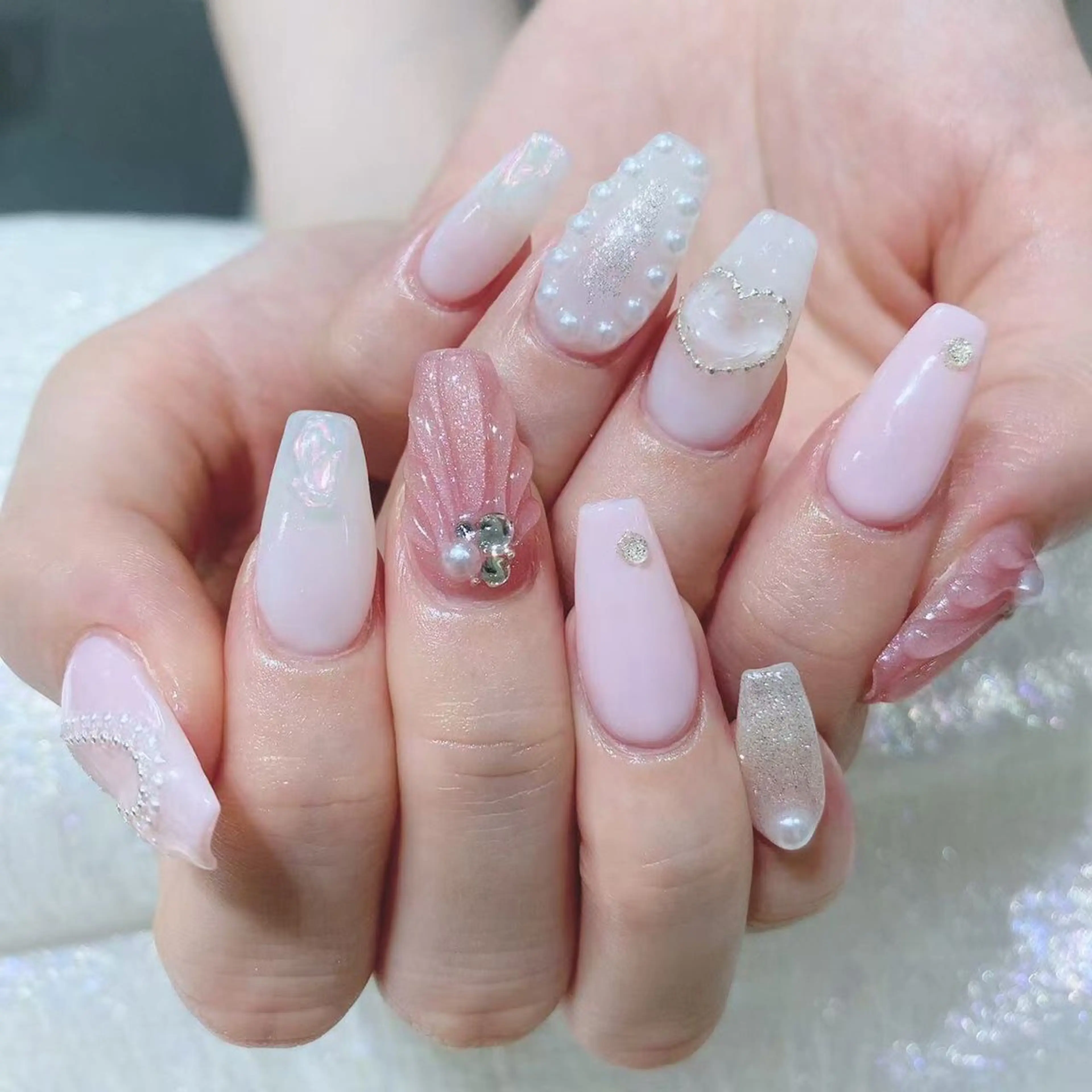 ネイル ハンドネイル Queens ひなのネイルデザイン