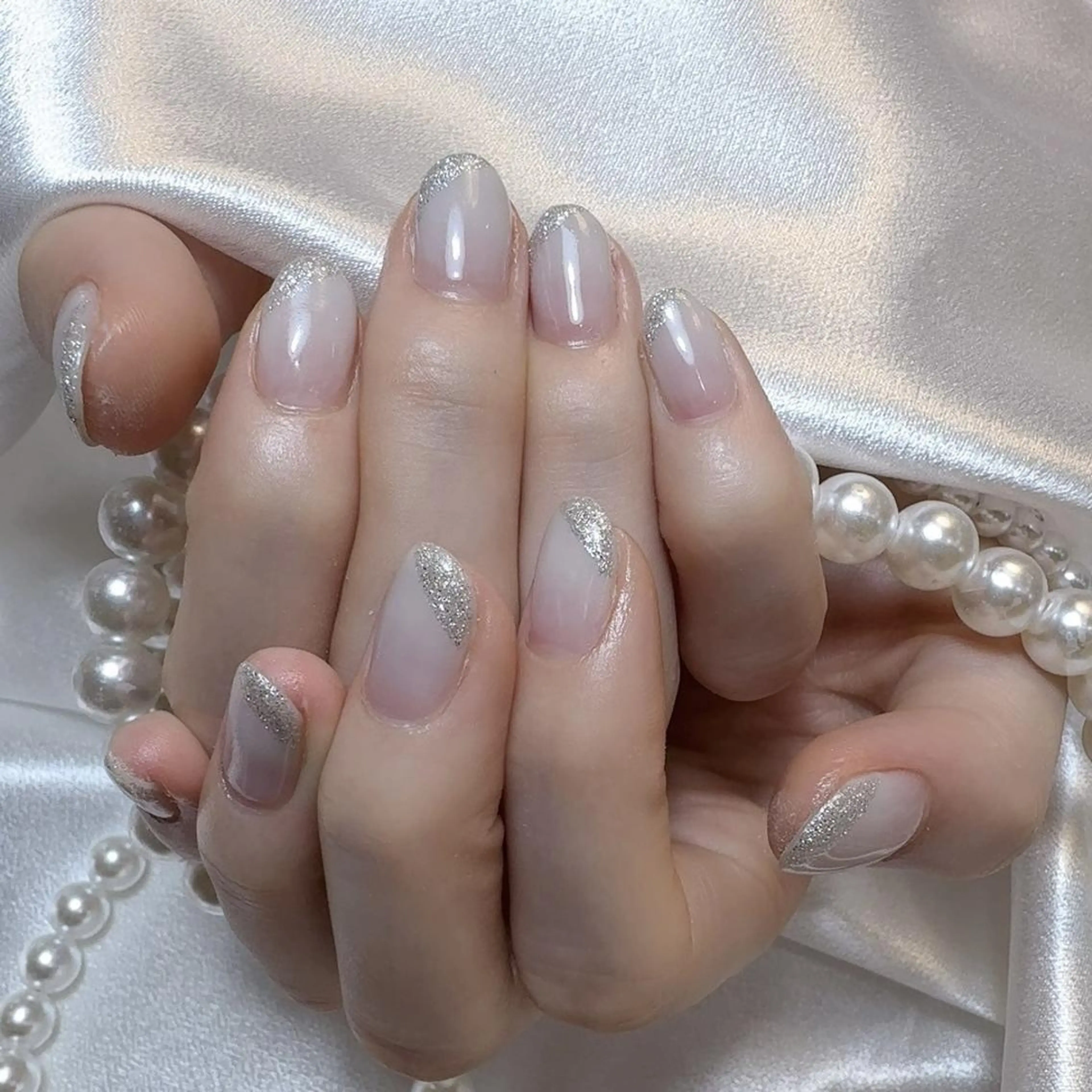 ネイル RAFFINE 月🦋🩵のネイルデザイン