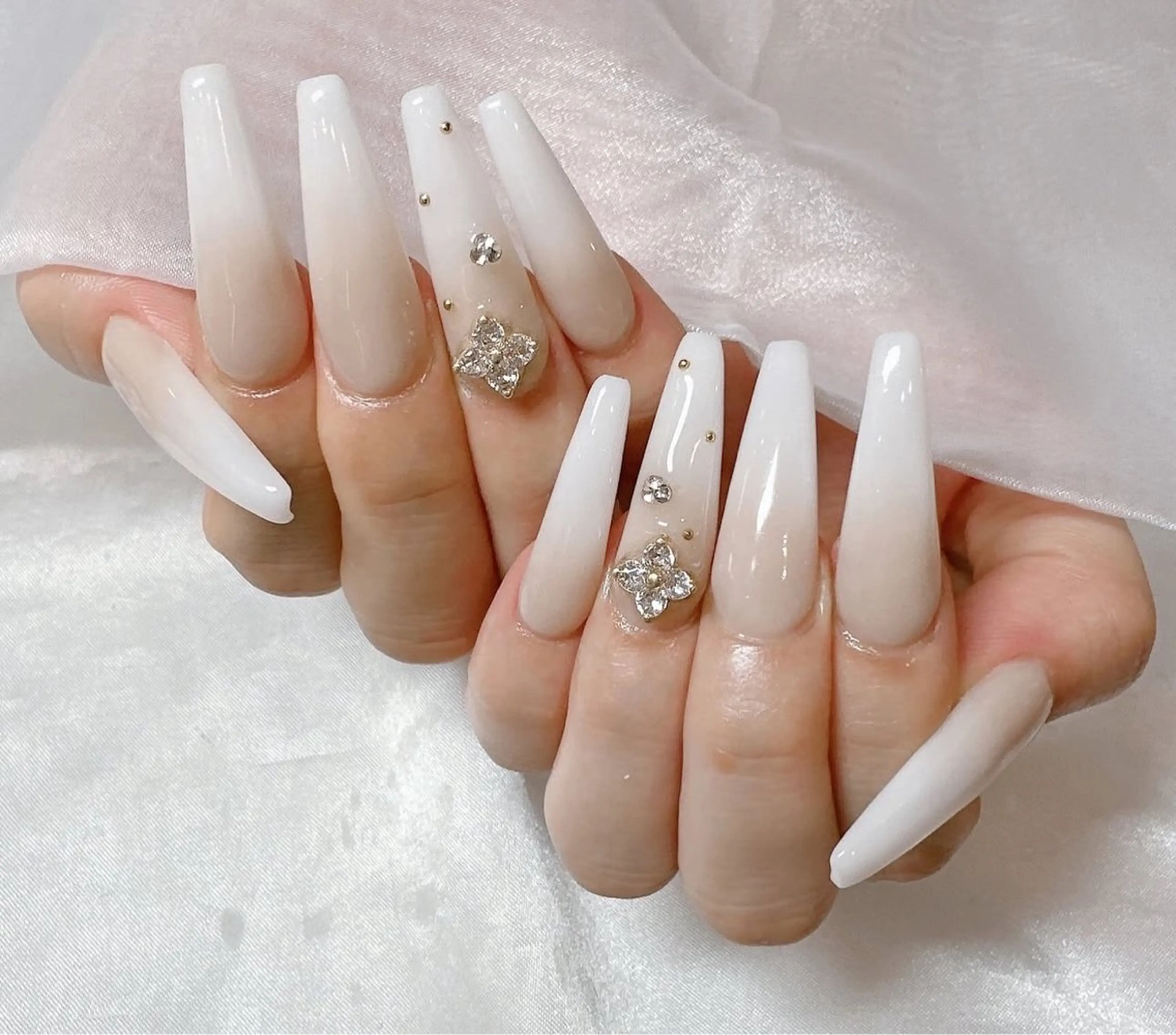 ネイル アートネイル フレンチネイル ジェルネイル 韓国ネイル マグネットネイル Lenie Shinokuboのネイルデザイン