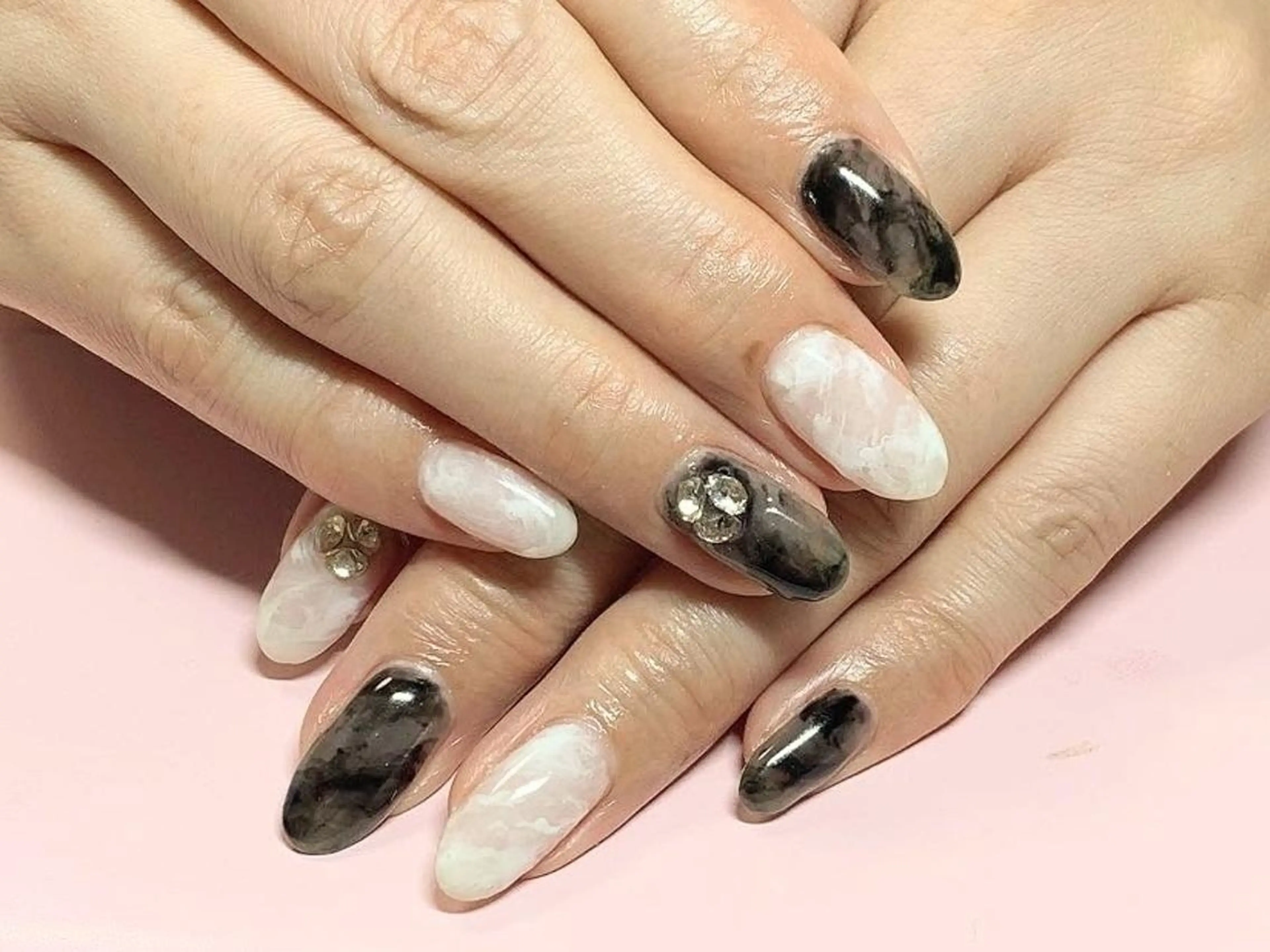 ネイル ストーンネイル candy nail所属・早川 理沙のネイルデザイン