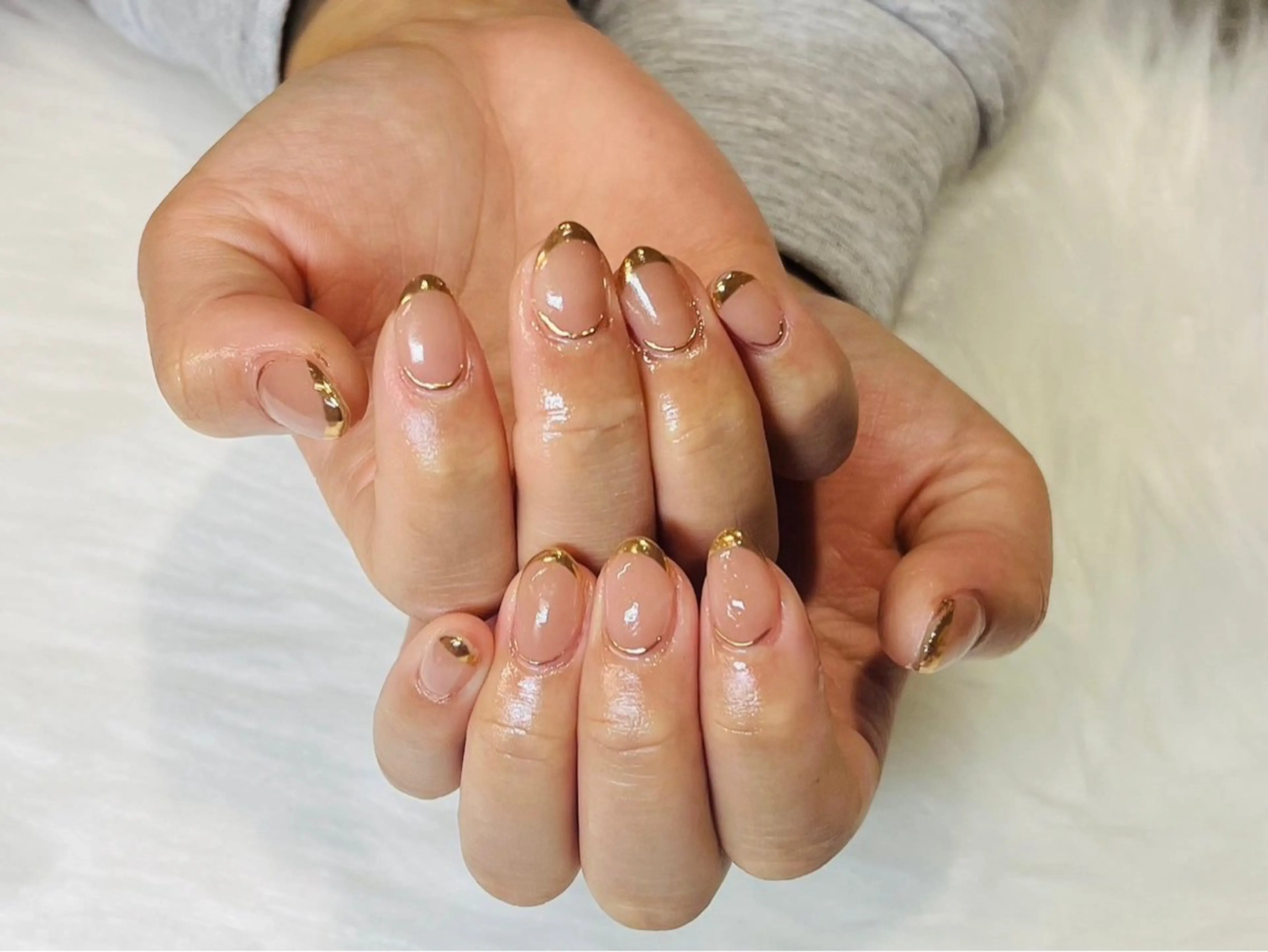 ミディアム 、 、の眉毛・アイブロウイメージ