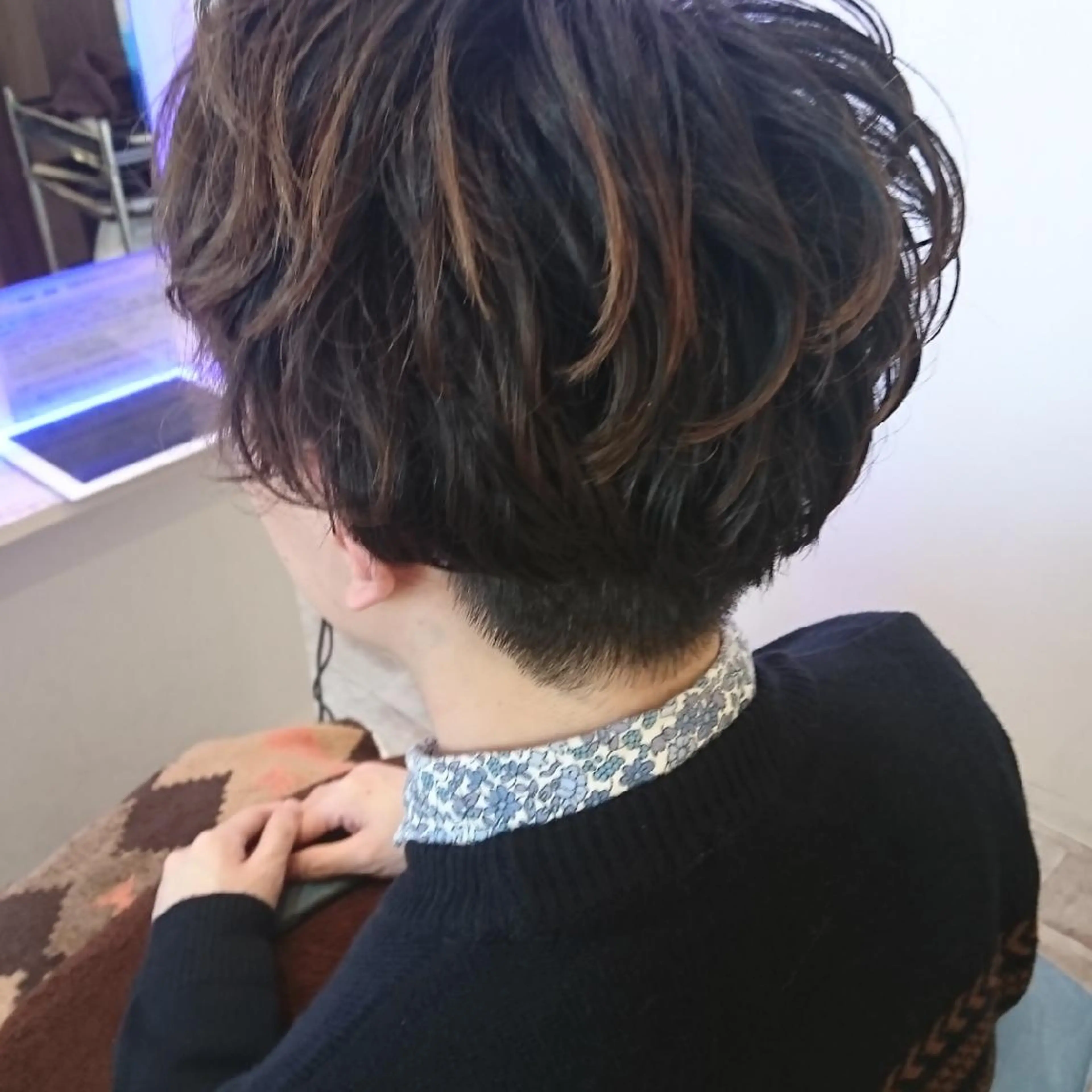 ショート メンズ パーマ カラー マッシュ 中嶌 健一のヘアスタイル