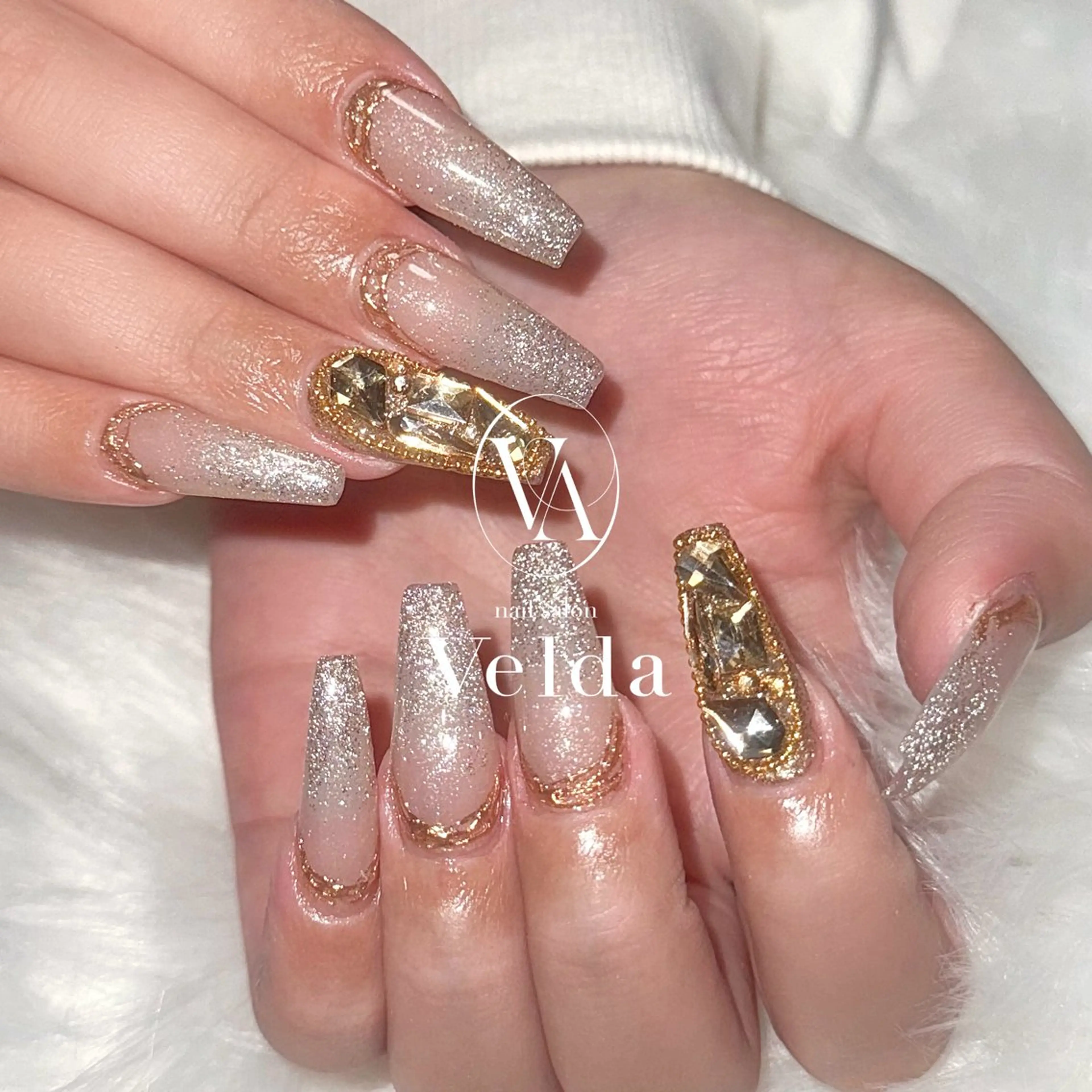 ネイル アートネイル フラッシュネイル グラデーション ミラーネイル 💎スカルプ💎 Velda(ベルダ)のネイルデザイン