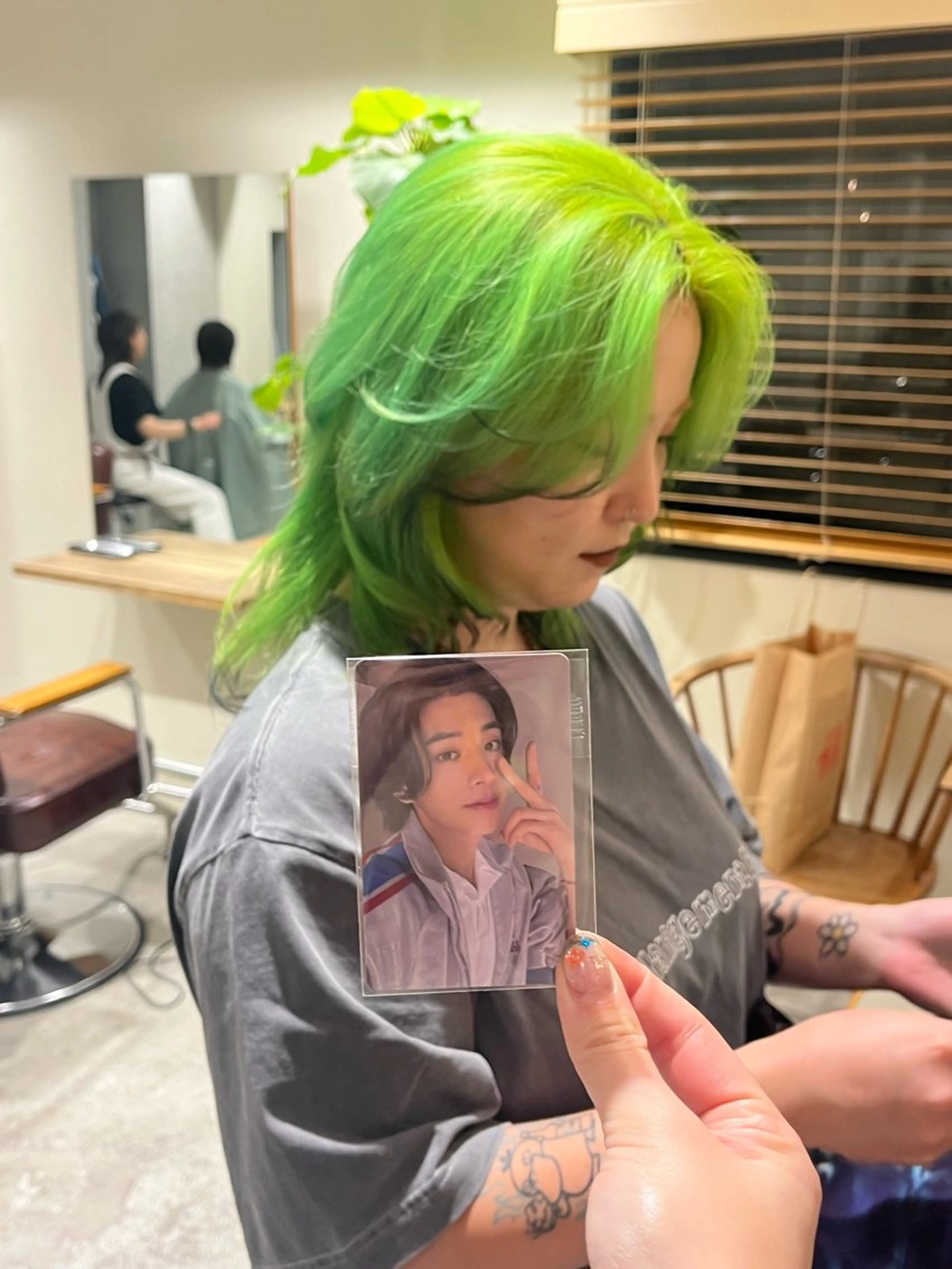 セミロング カラー ヘアカラー 🦮shiori アイドルオタク🦮のヘアスタイル