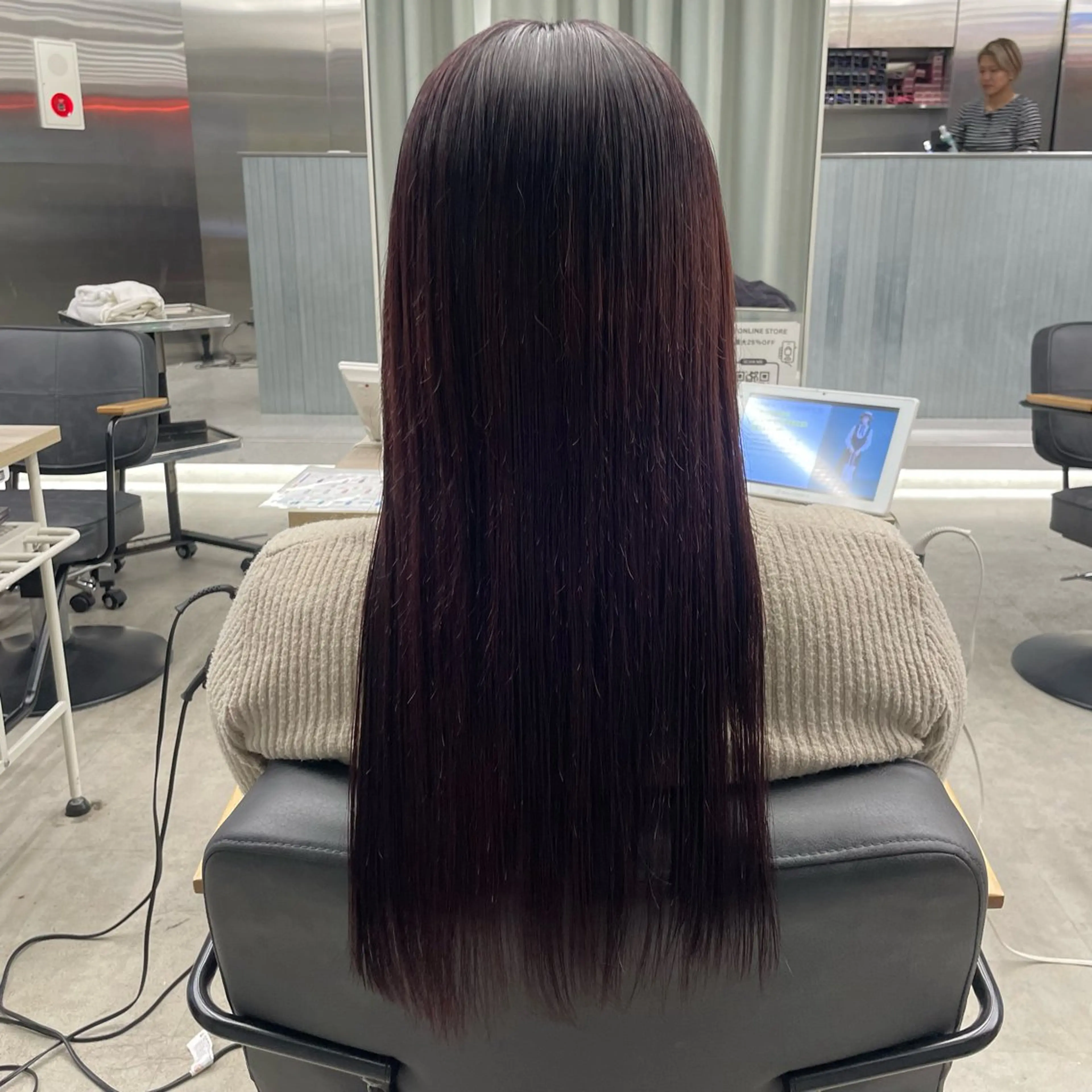 ロング カラー ななみ.⋆𝜗𝜚 艶カラー/まつパのヘアスタイル