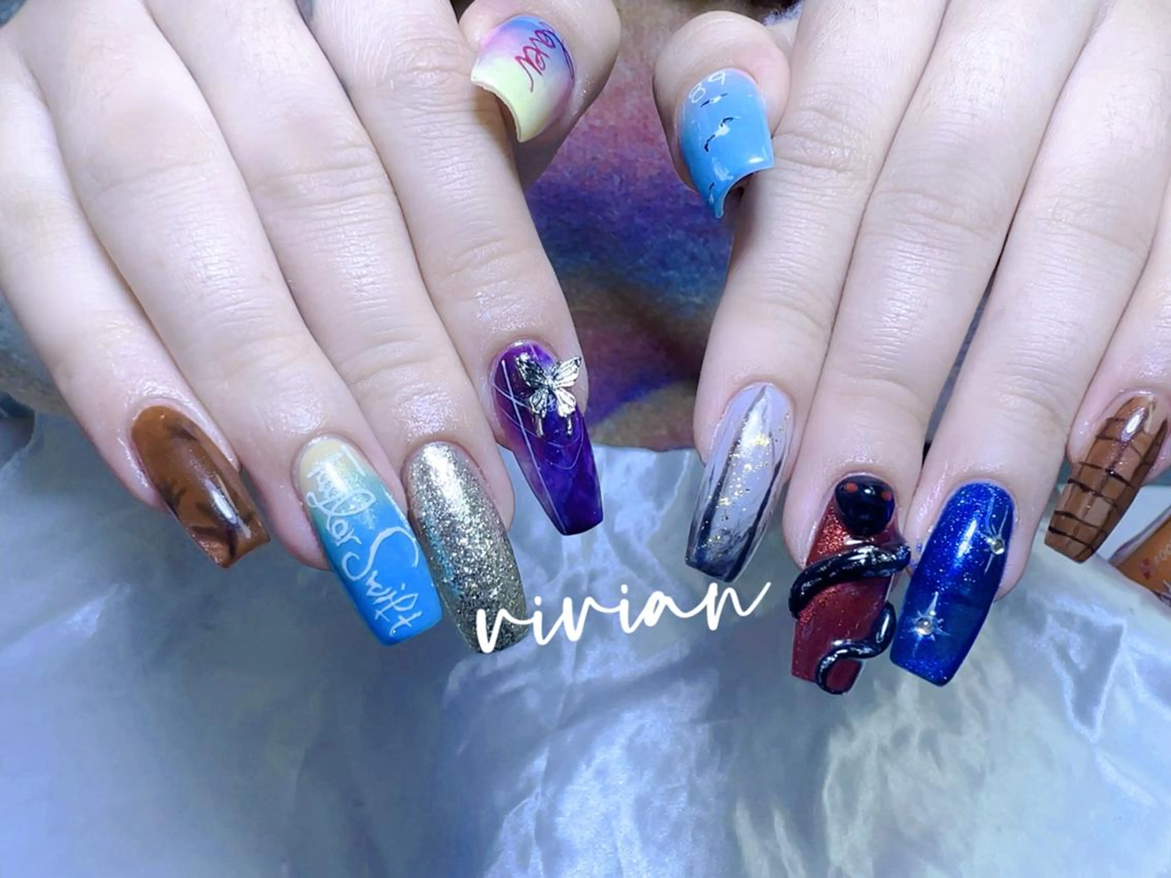 ネイル VIVIAN エイのネイルデザイン