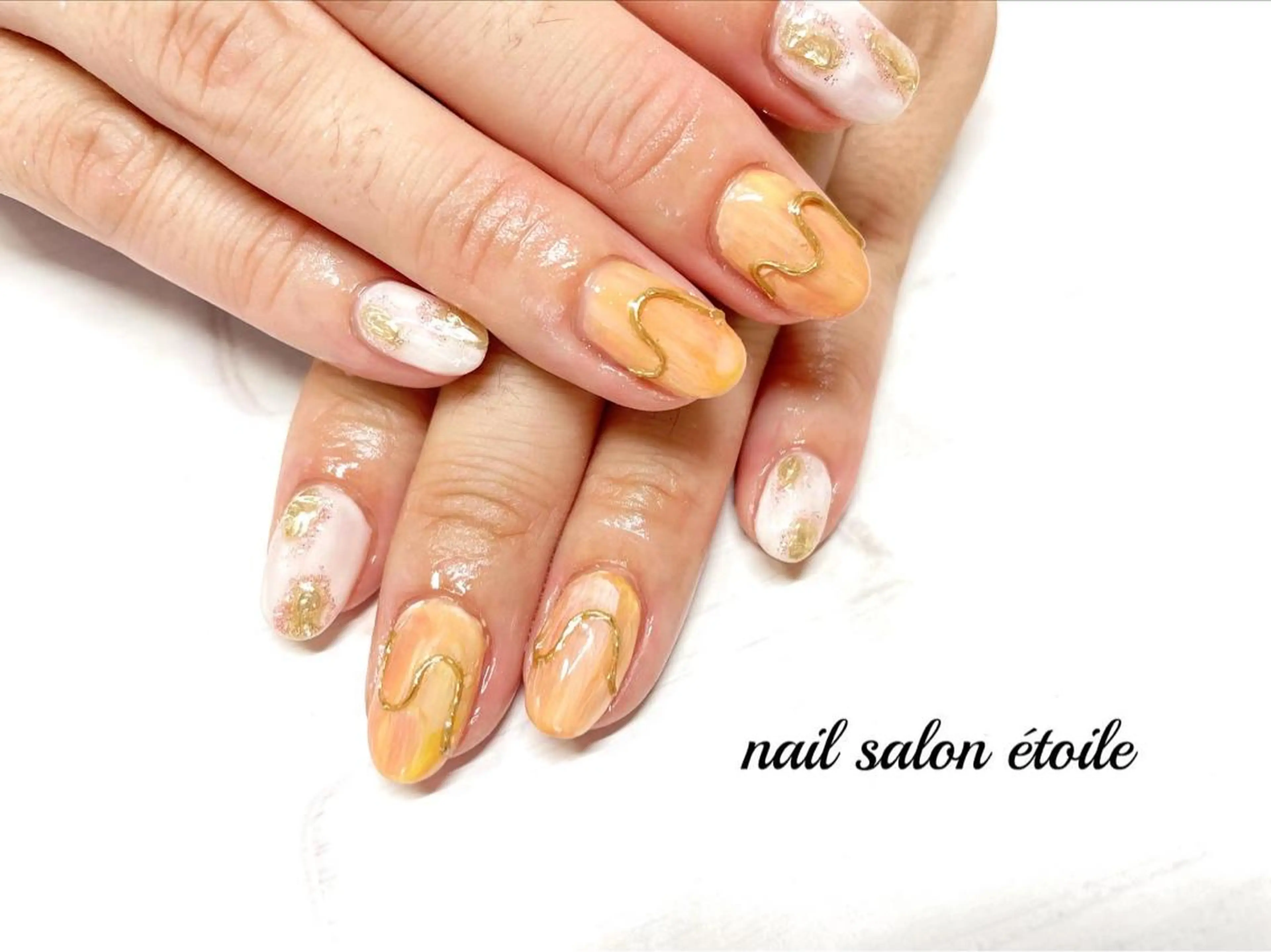 ネイル ジェルネイル ミラーネイル ニュアンスネイル オレンジ ホワイト ハンドネイル nail salon étoileのネイルデザイン