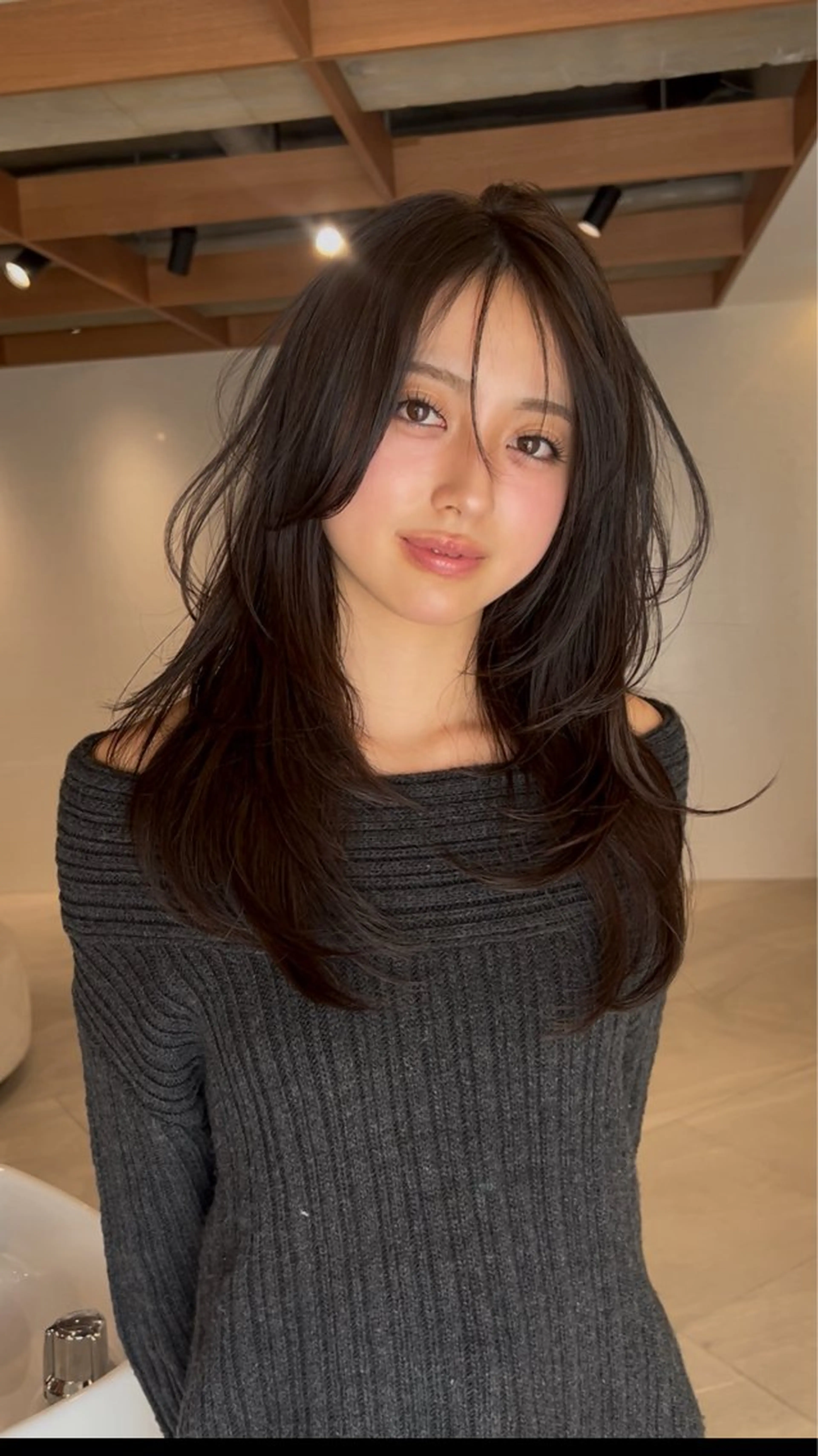 ミディアム 似合わせカット カット ヘアカラー トリートメント 梅田/レイヤーカット /ミルクティーカラーのヘアスタイル