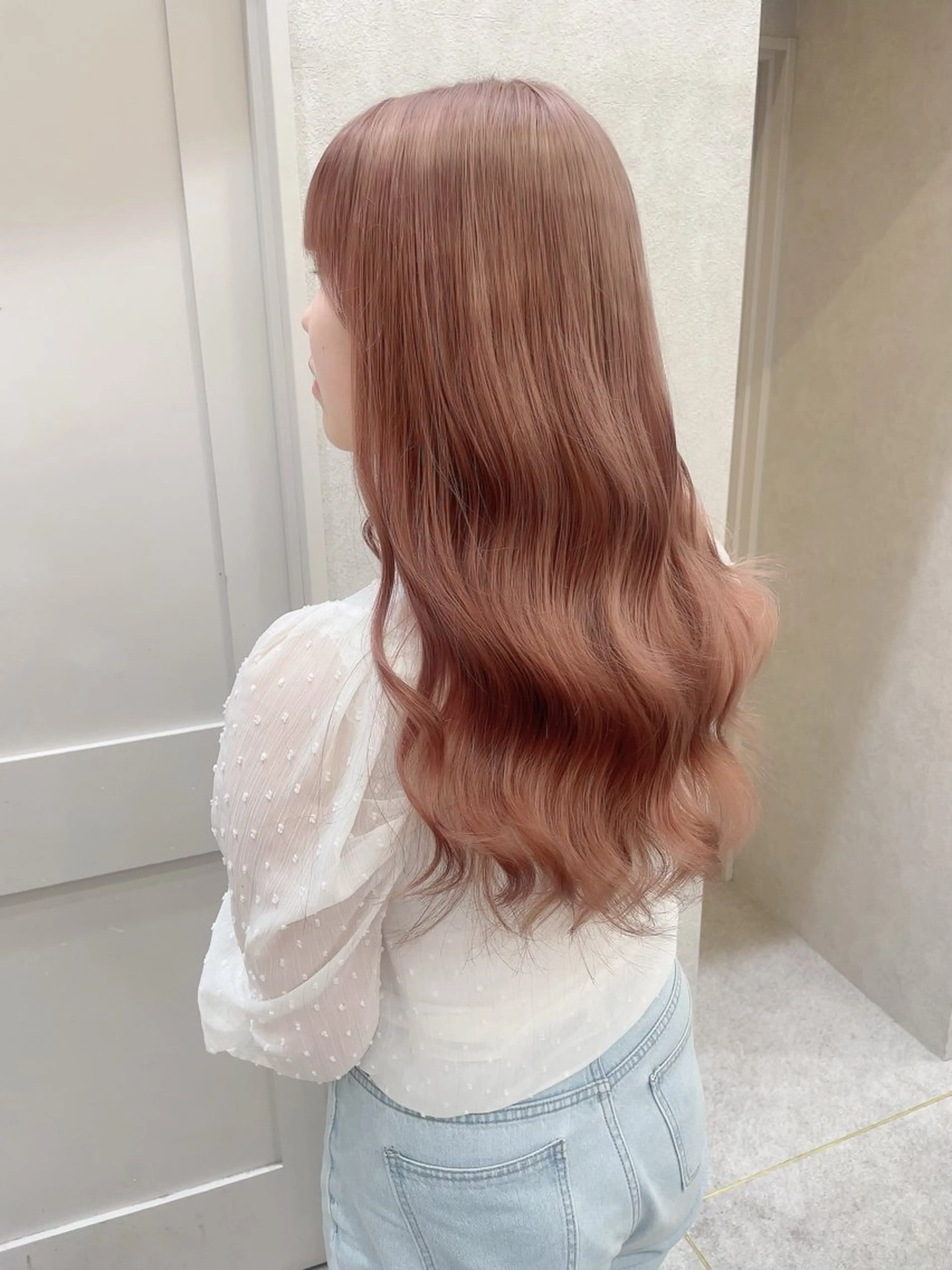 ロング カラー karin ボブハイトーンのヘアスタイル