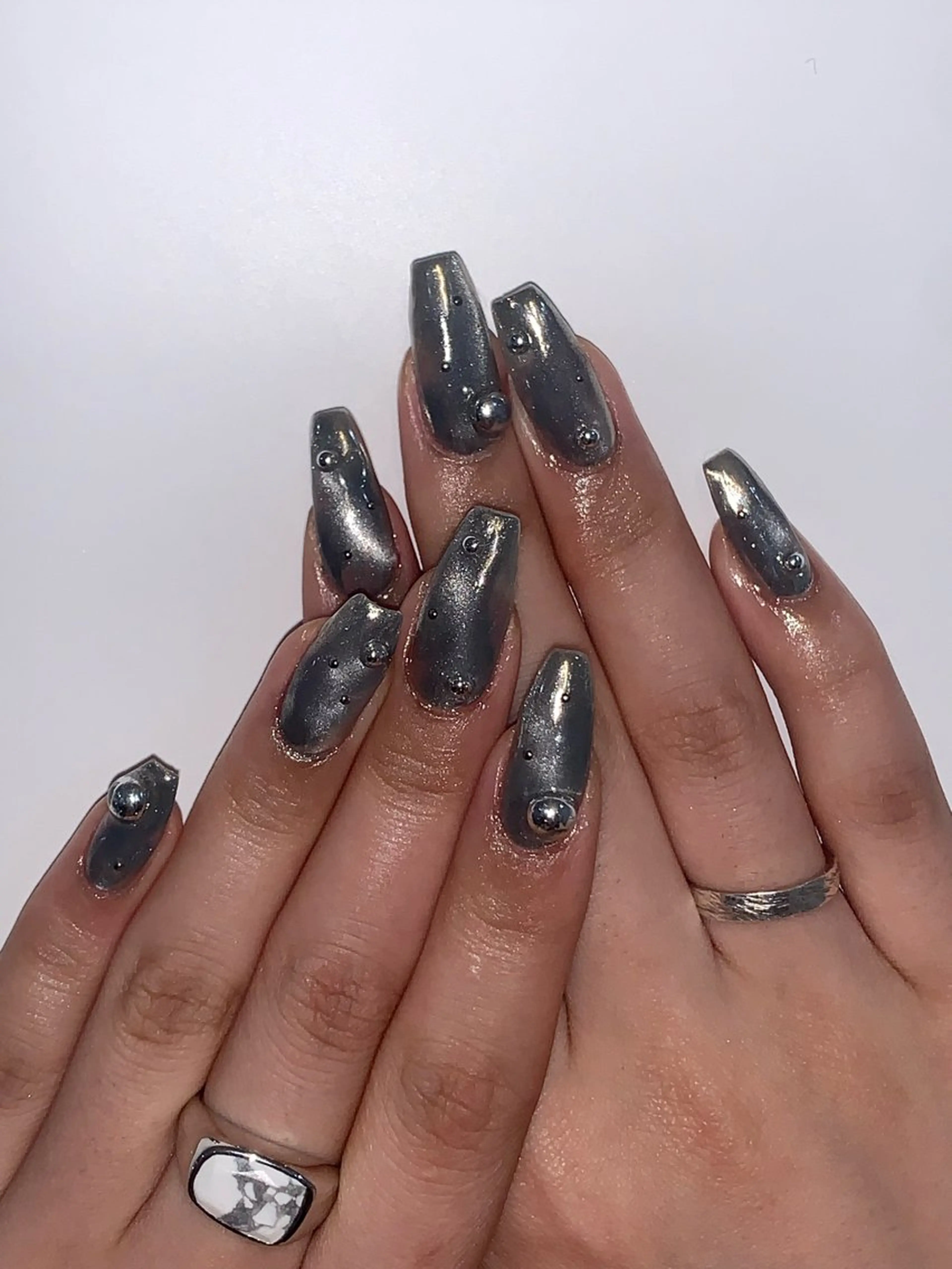 ネイル ハンドネイル NES NAIL所属・さゆり￤推しキャラ ￤ロングネイル🩷のネイルデザイン