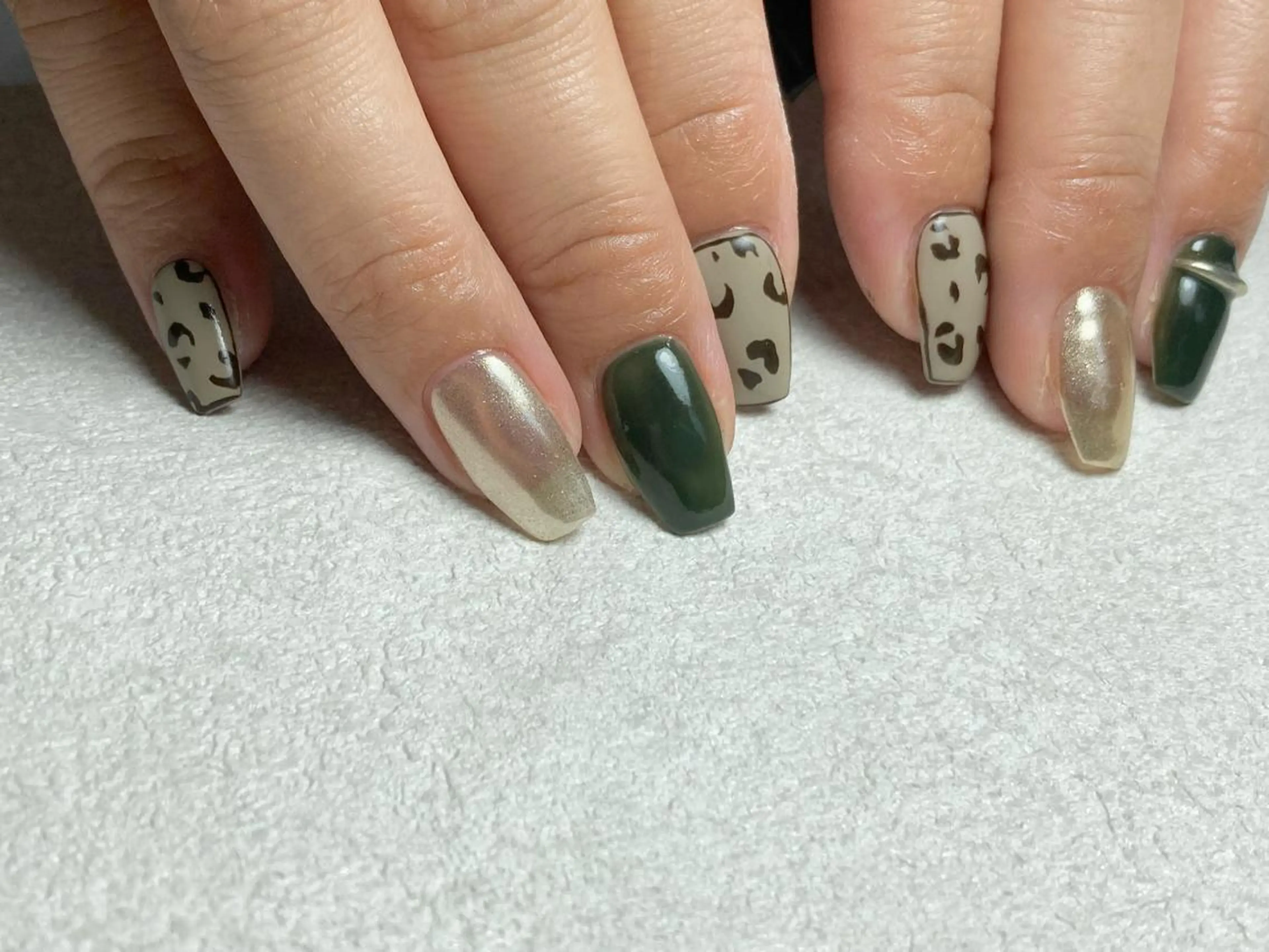 ネイル ハンドネイル フットネイル rea .のネイルデザイン