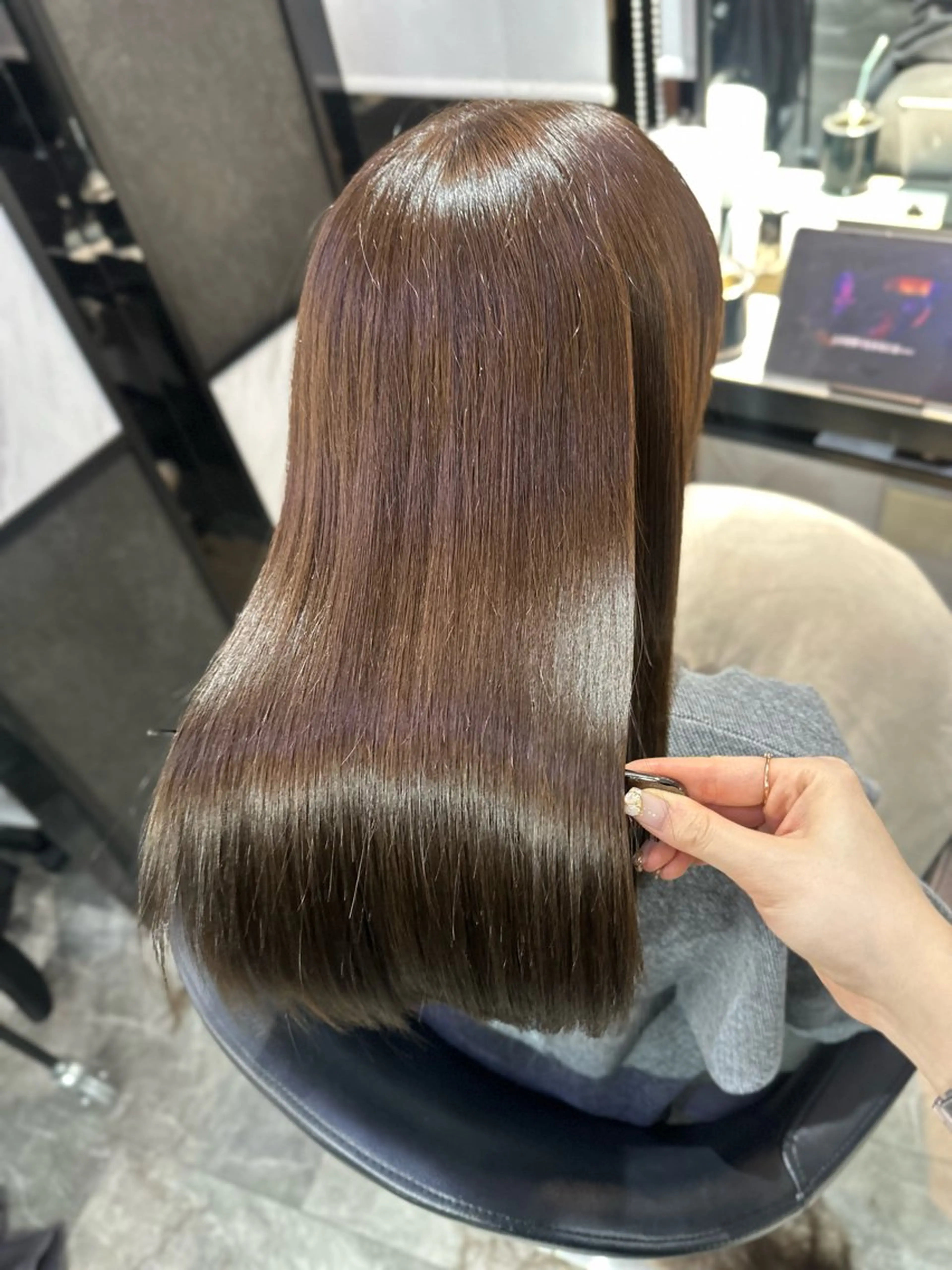 セミロング カラー カット ヘアカラー トリートメント 近藤千翔🩵 髪質改善Periodのエステ・リラクイメージ