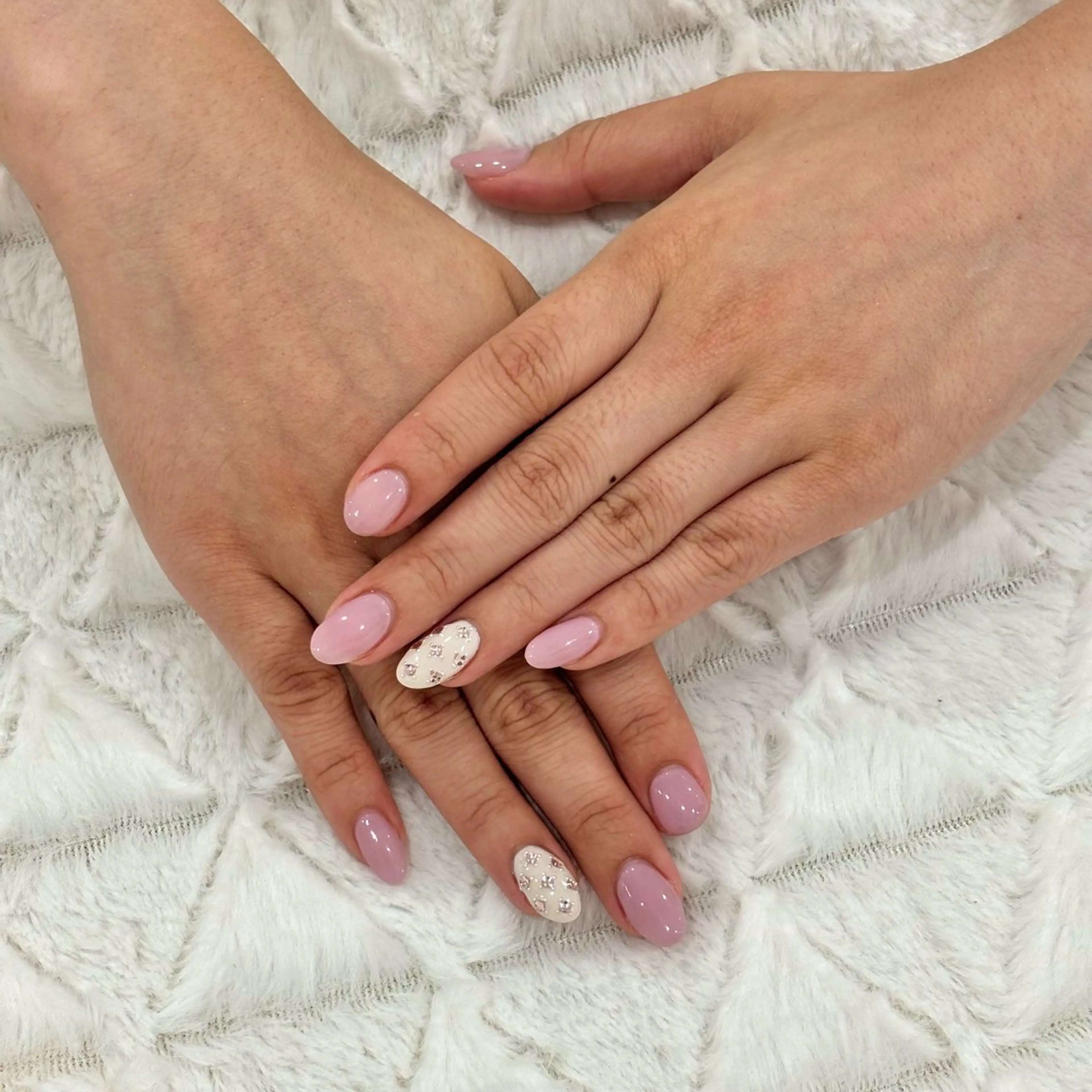 ネイル ハンドネイル Luna 烏丸店所属・竹田 美羽のネイルデザイン