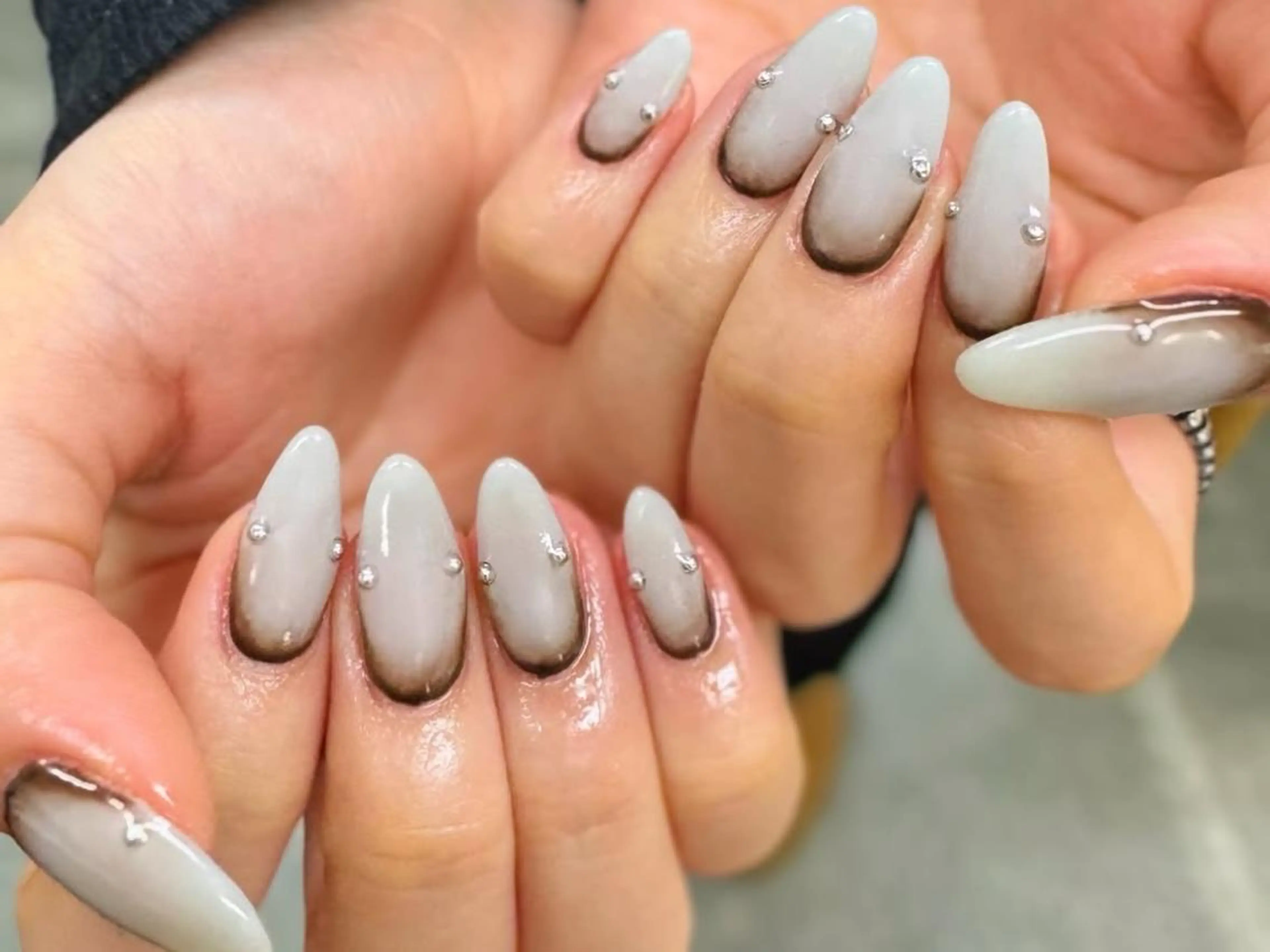 ネイル ジェルネイル 韓国ネイル ニュアンスネイル ワンホンネイル nailstudio eviz新宿店のネイルデザイン