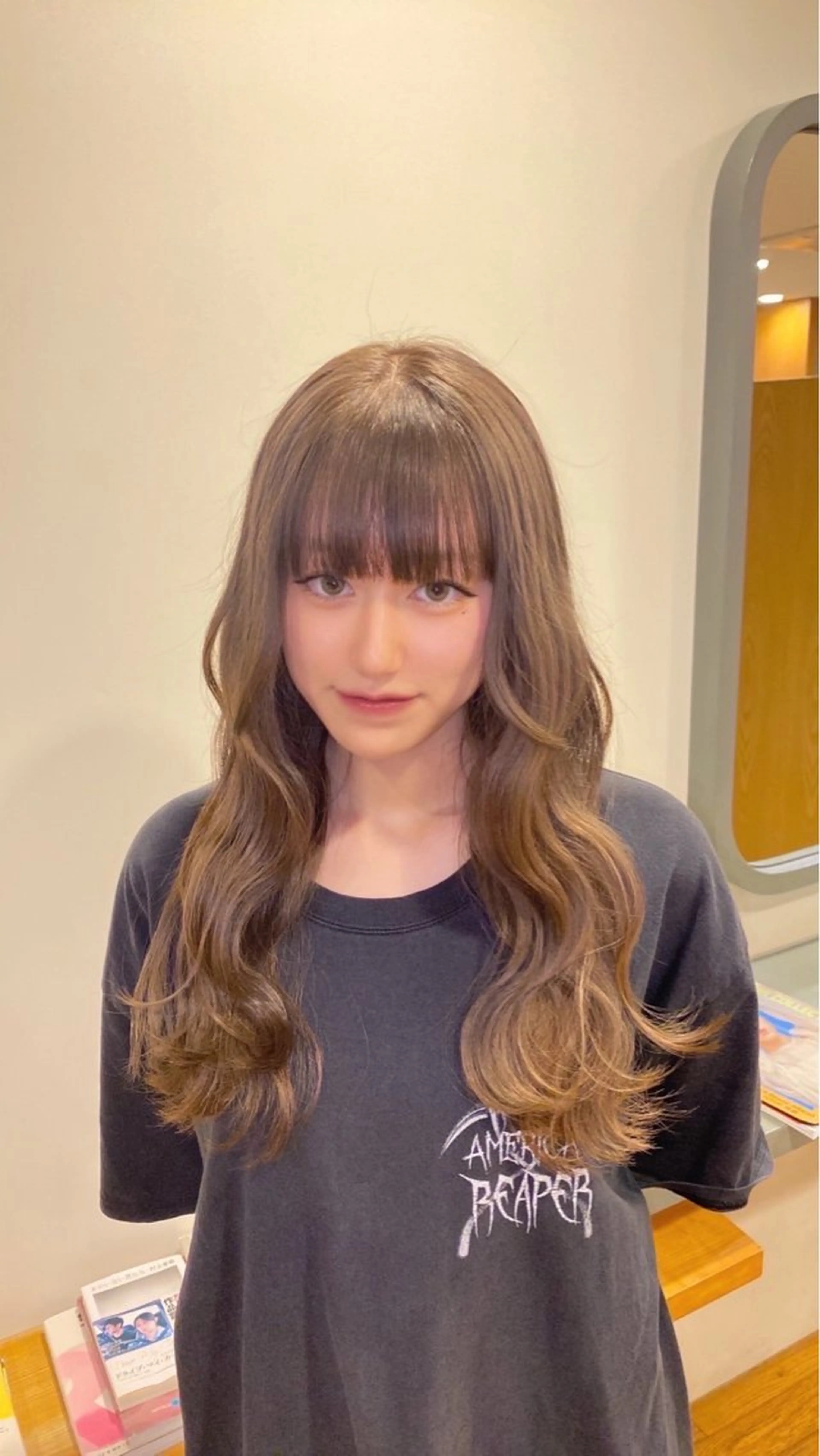ロング カラー ベージュカラー ヘアカラー Ludwig AIRIのヘアスタイル