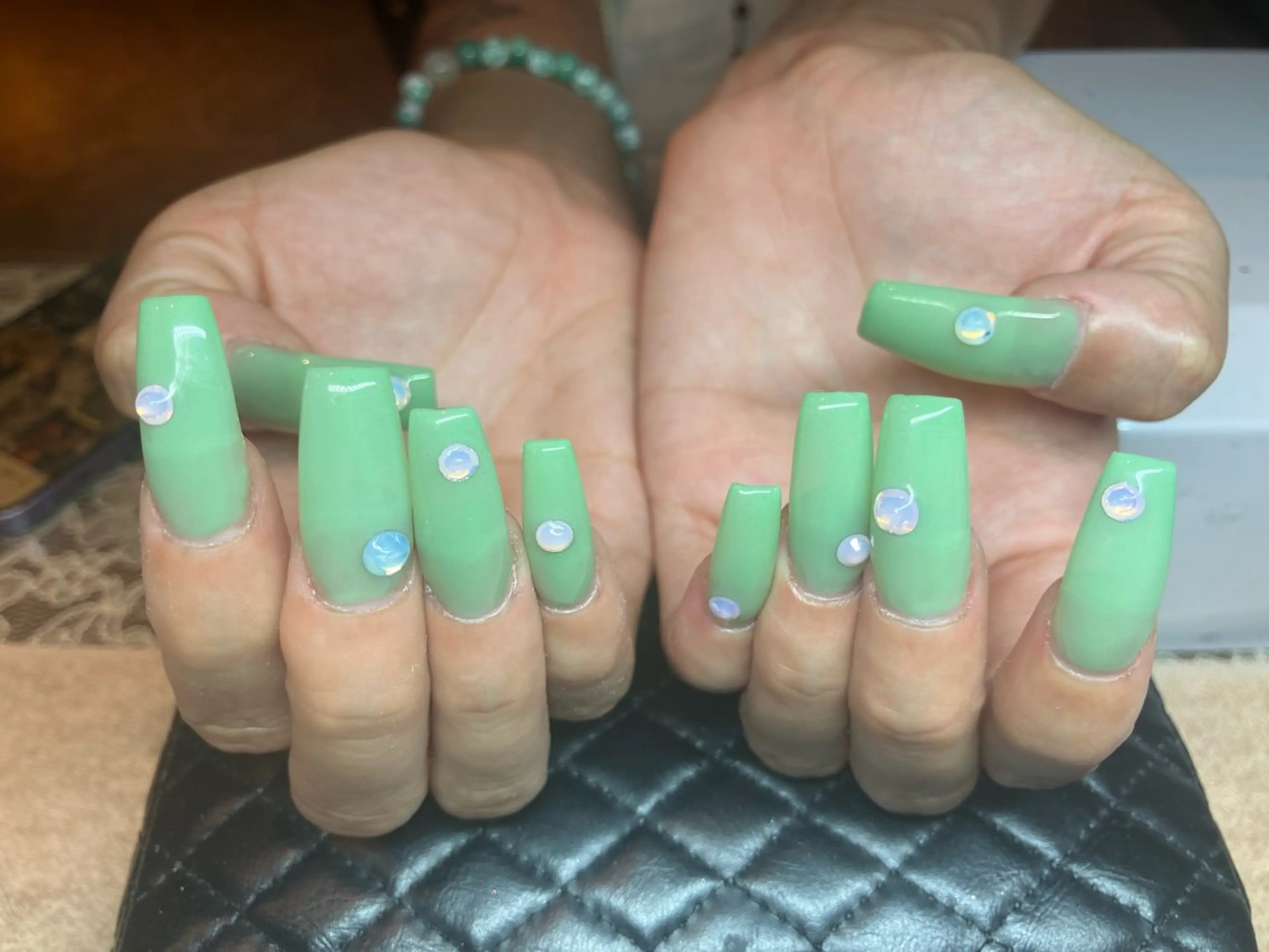 ネイル ロングネイル シンプルネイル スクエアネイル nail salon Luxury 梅田店所属・谷口 空心のネイルデザイン