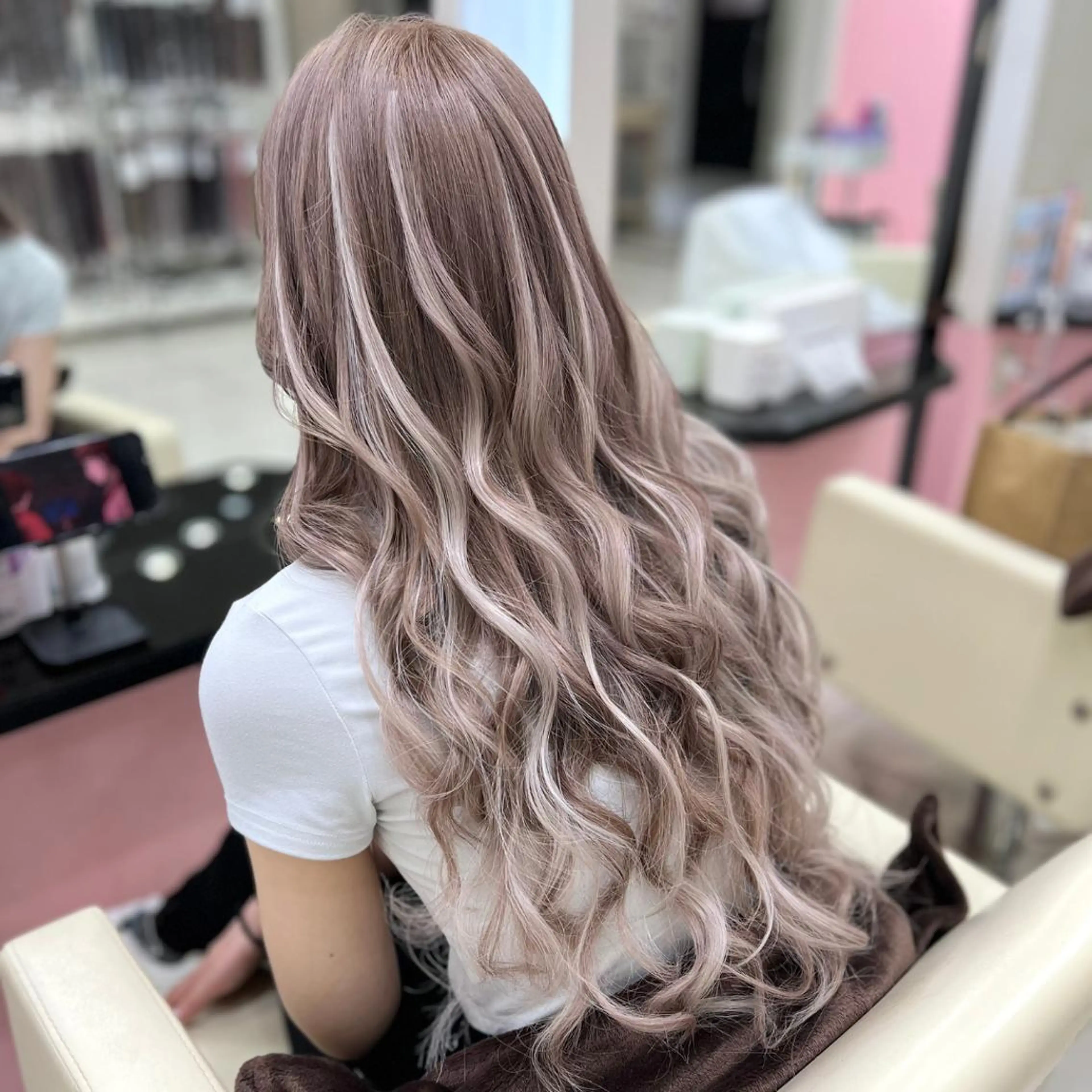 ロング エクステ ハイライト SEASON 大阪梅田駅徒歩7分のヘアスタイル