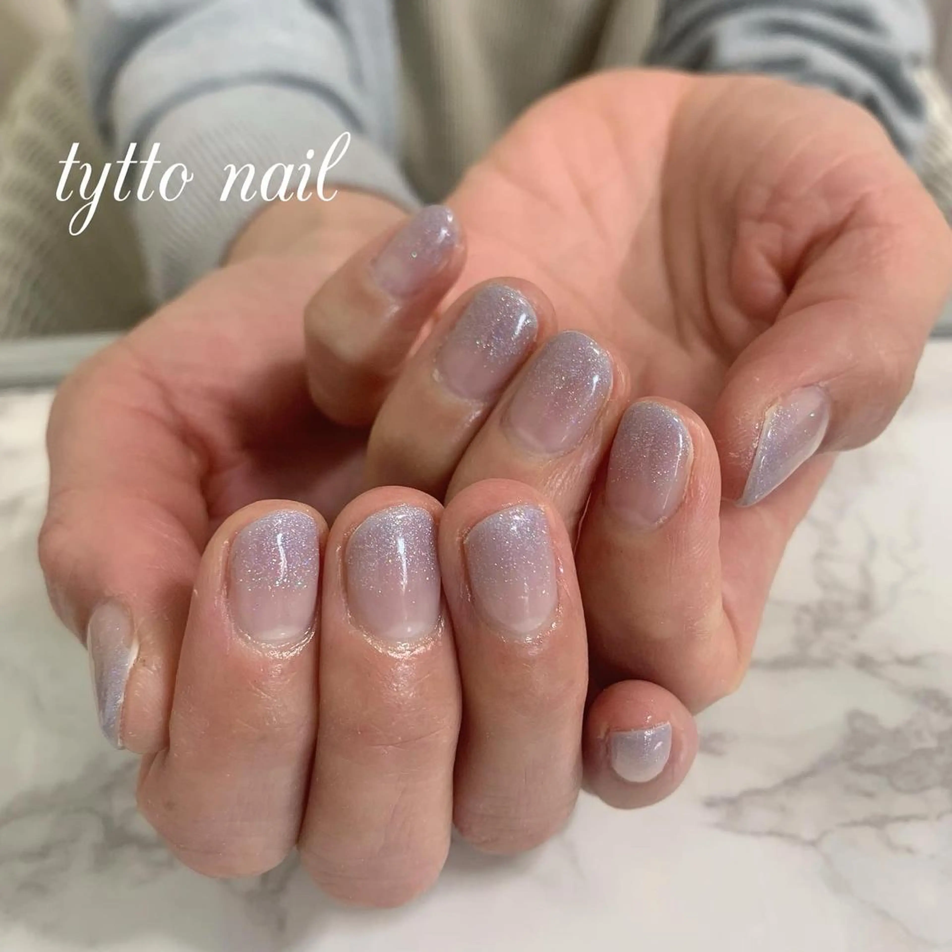 ネイル グラデーション ラメ(グリッター) ラメグラデーション オフィスネイル パープル tytto nail ❤︎‪‪eri‪‪のネイルデザイン