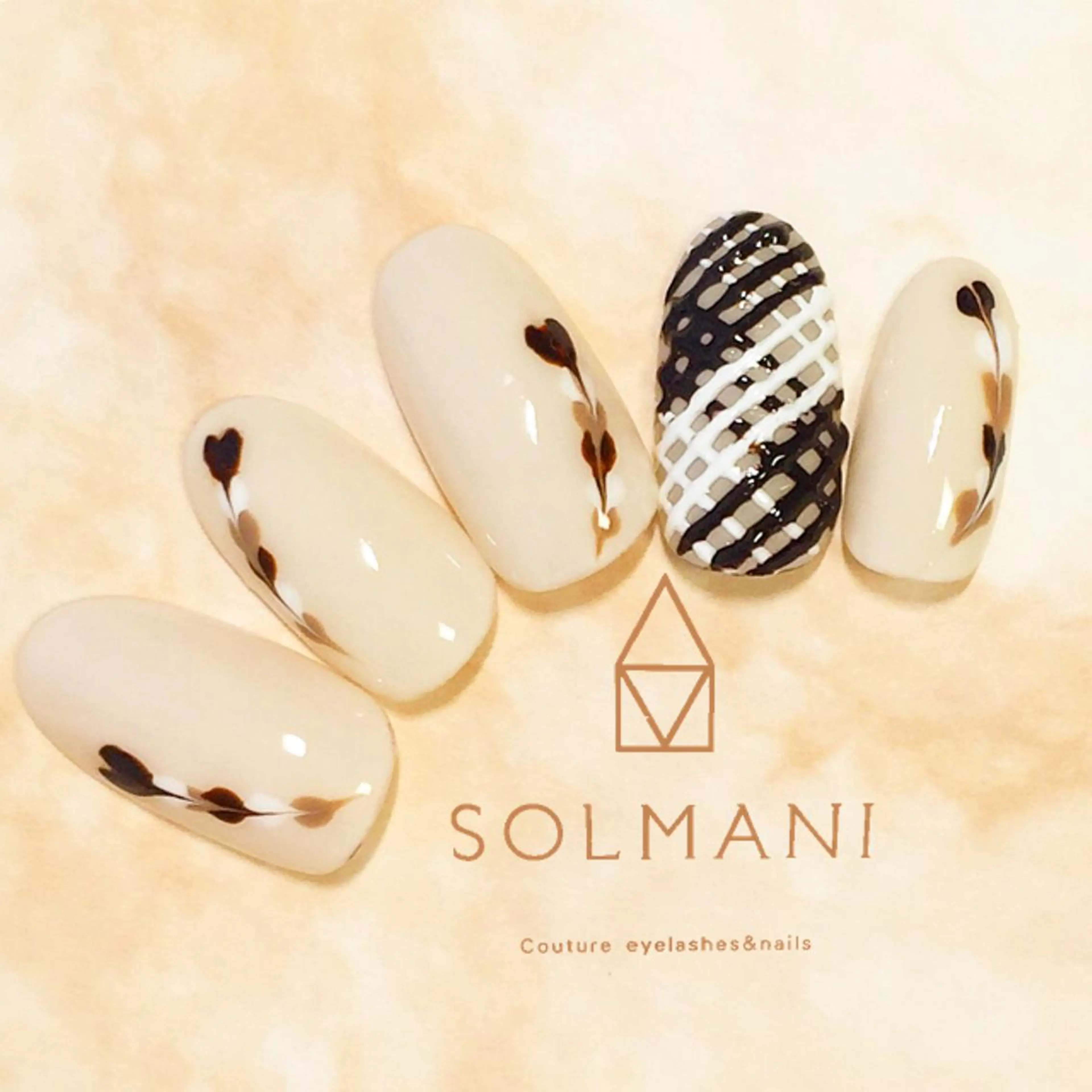 ネイル バレンタイン SOLMANI 予約担当のネイルデザイン