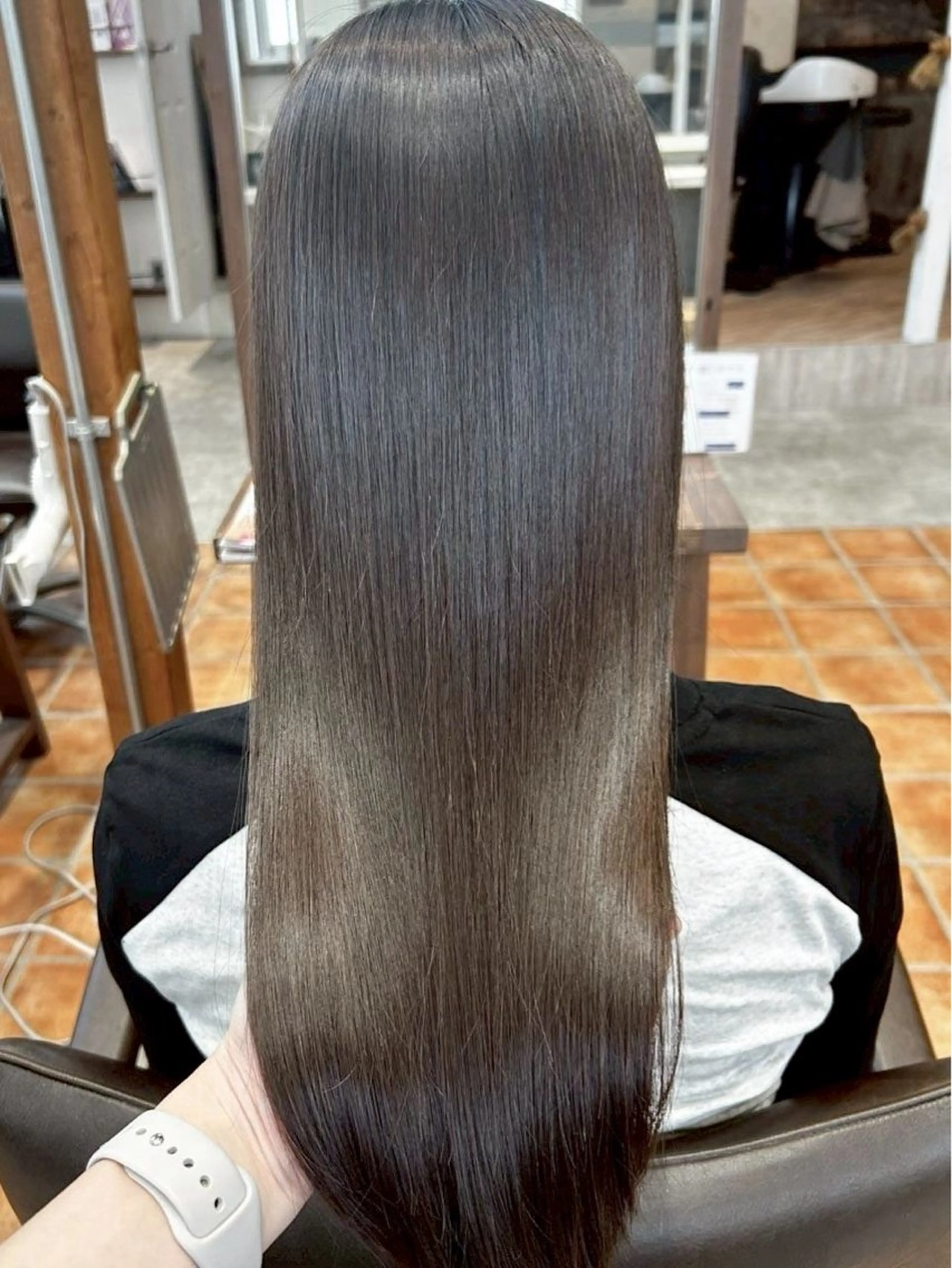 ロング カラー ダブルカラー ハイトーンカラー ボブ 顔周りカット 髪質改善 ヘアカラー RISE SWELL momoneのヘアスタイル