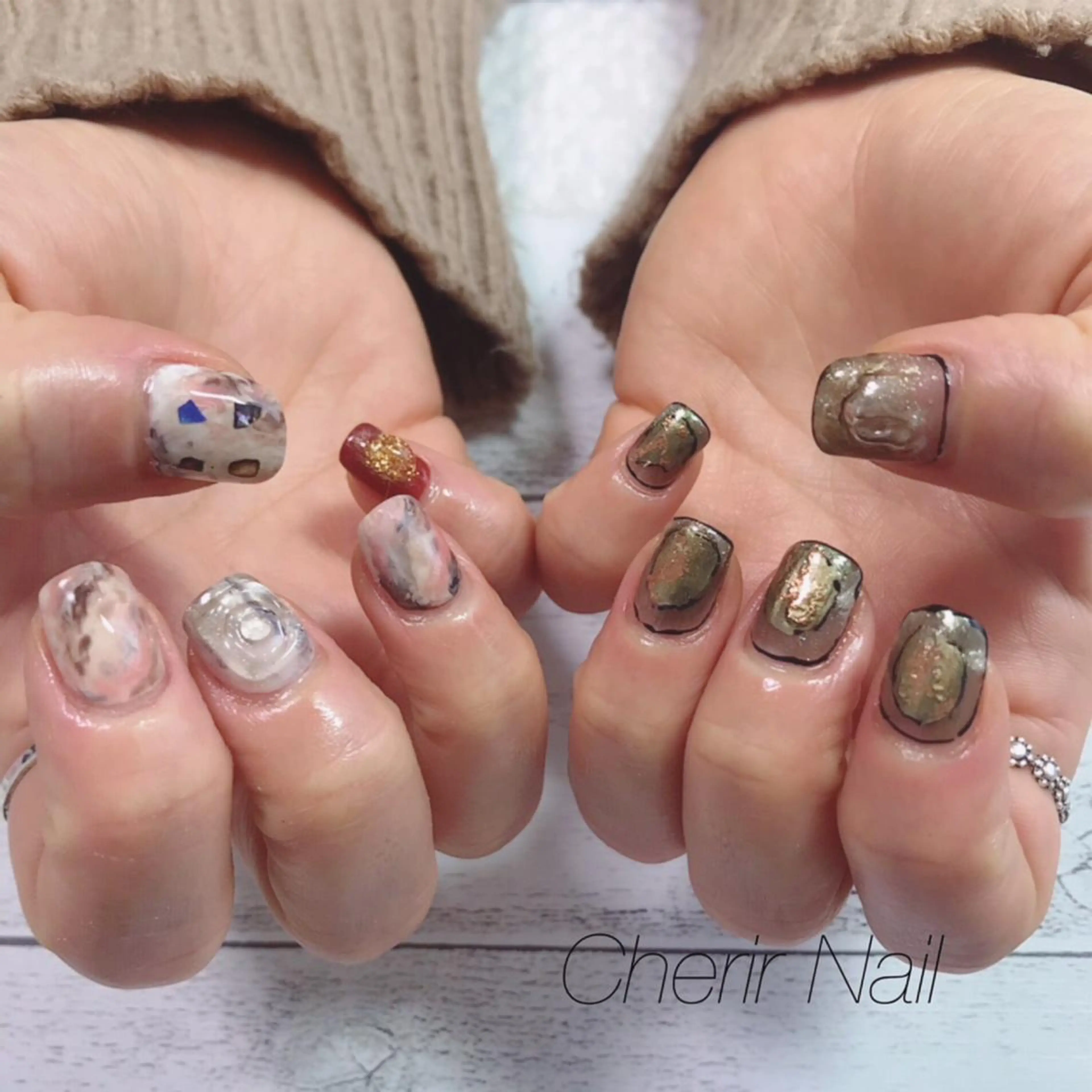 ネイル アートネイル ミラーネイル ニュアンスネイル 冬ネイル Cherirnail kaoriのネイルデザイン