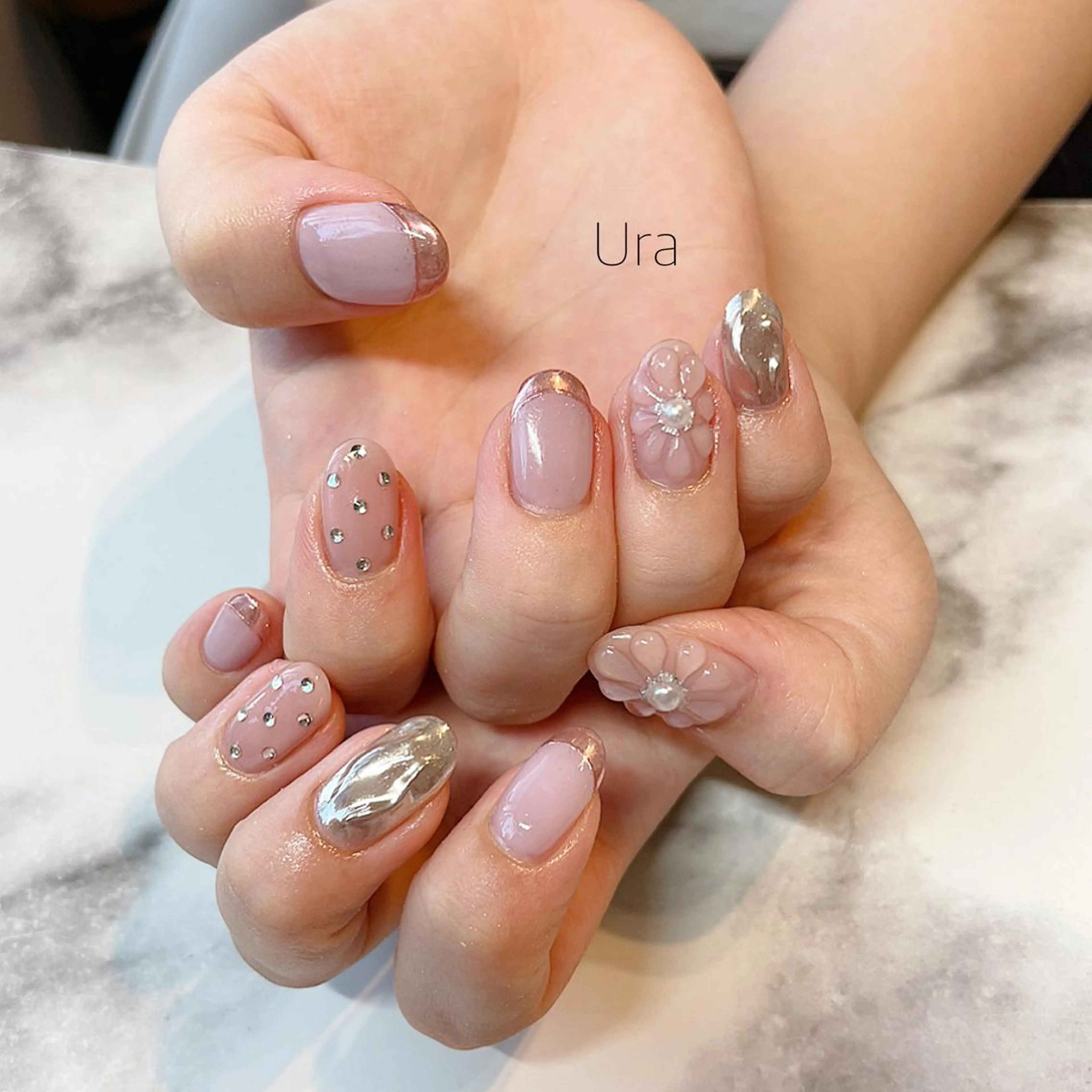 ネイル UrakoNail 《nail》のネイルデザイン