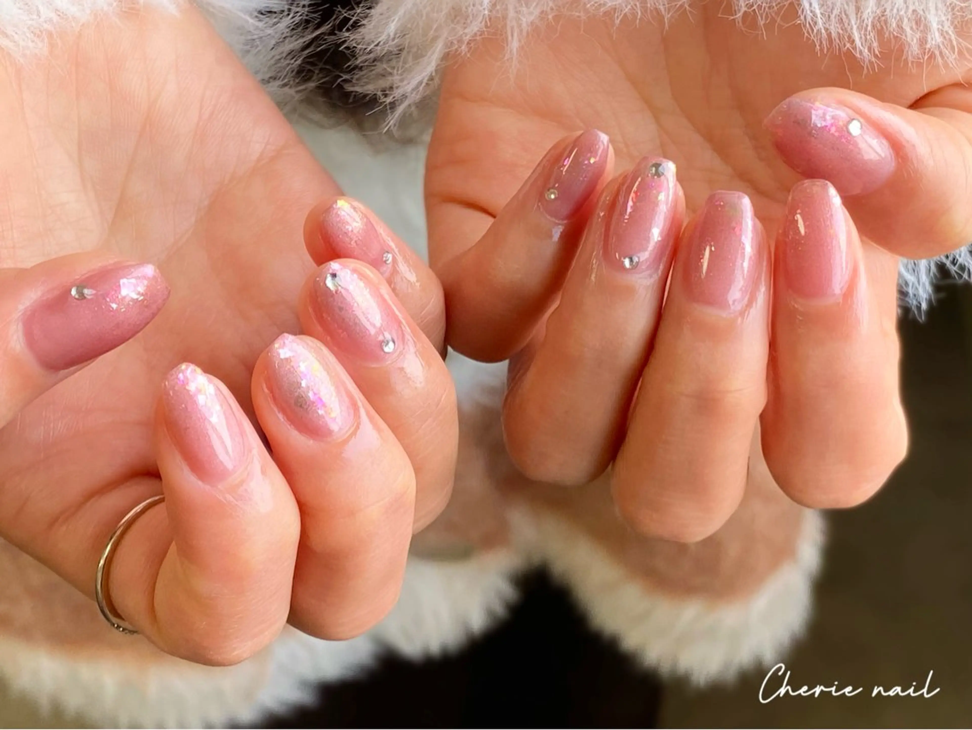 ネイル オーロラネイル ジェルネイル マグネットネイル ワンカラーネイル ピンク Cherienail yunaのネイルデザイン