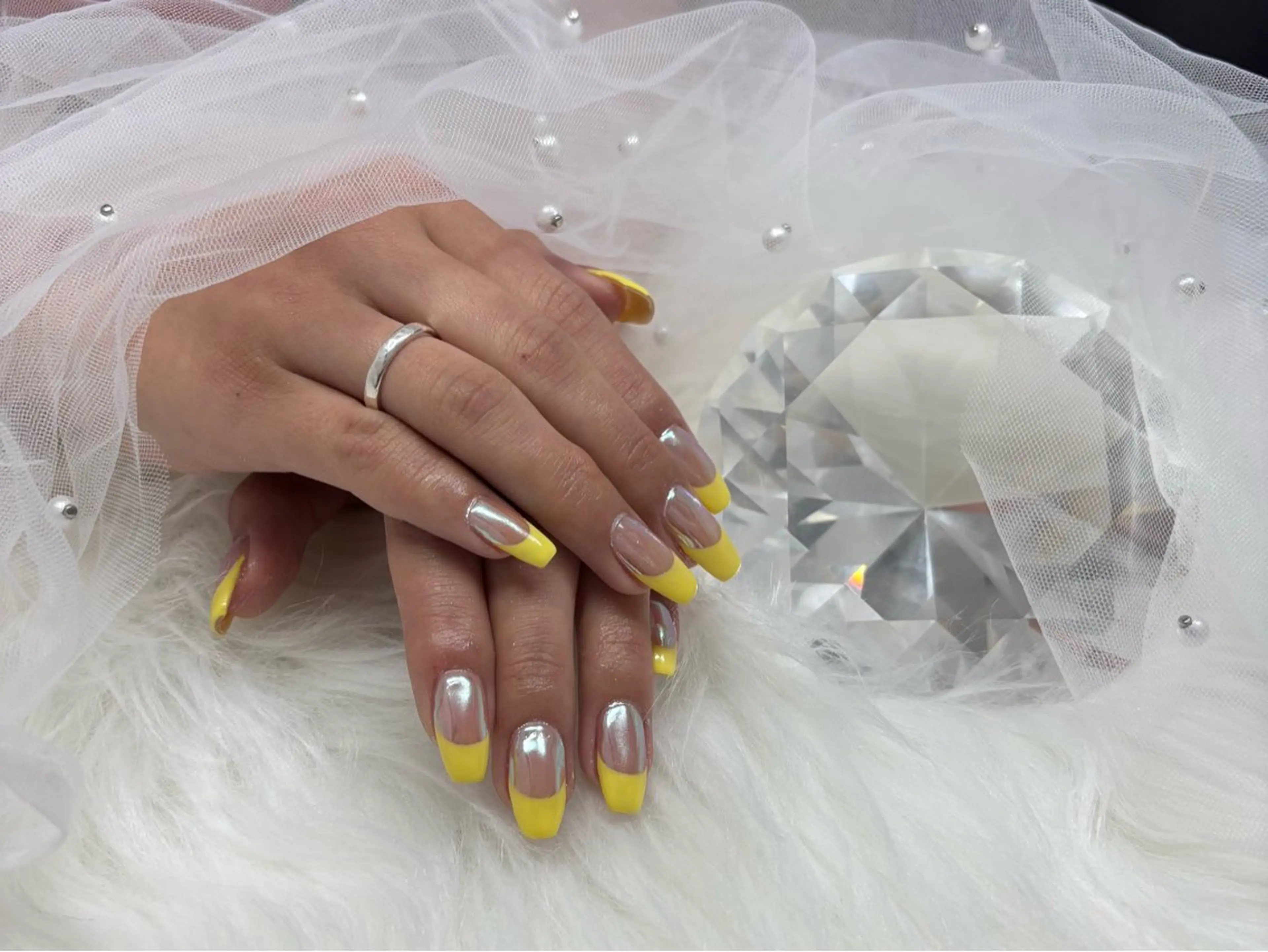 ネイル オーロラネイル フレンチネイル パステルネイル ハンドネイル ANELA ANNAのネイルデザイン